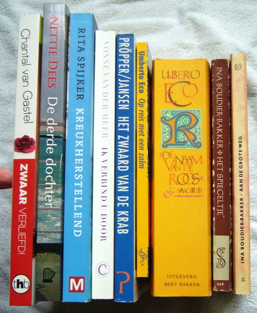 Nettie Dees ea 9 vr 5,00 Derde dochter Spiegeltje Grote weg, Boeken, Romans, Gelezen, Nederland, Ophalen of Verzenden