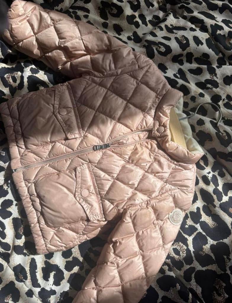 Moncler jas zgan, Ophalen of Verzenden, Zo goed als nieuw, Jongetje of Meisje, Jasje