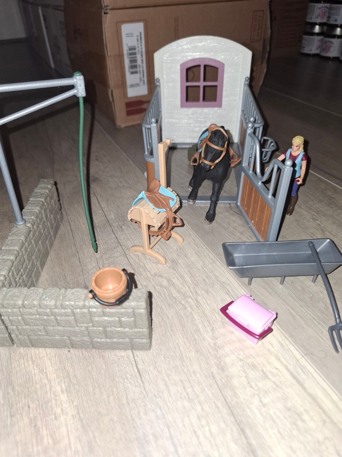 Schleich Paardenstal en Poetsplaats met Accessoires, Ophalen of Verzenden, Gebruikt, Jongen of Meisje