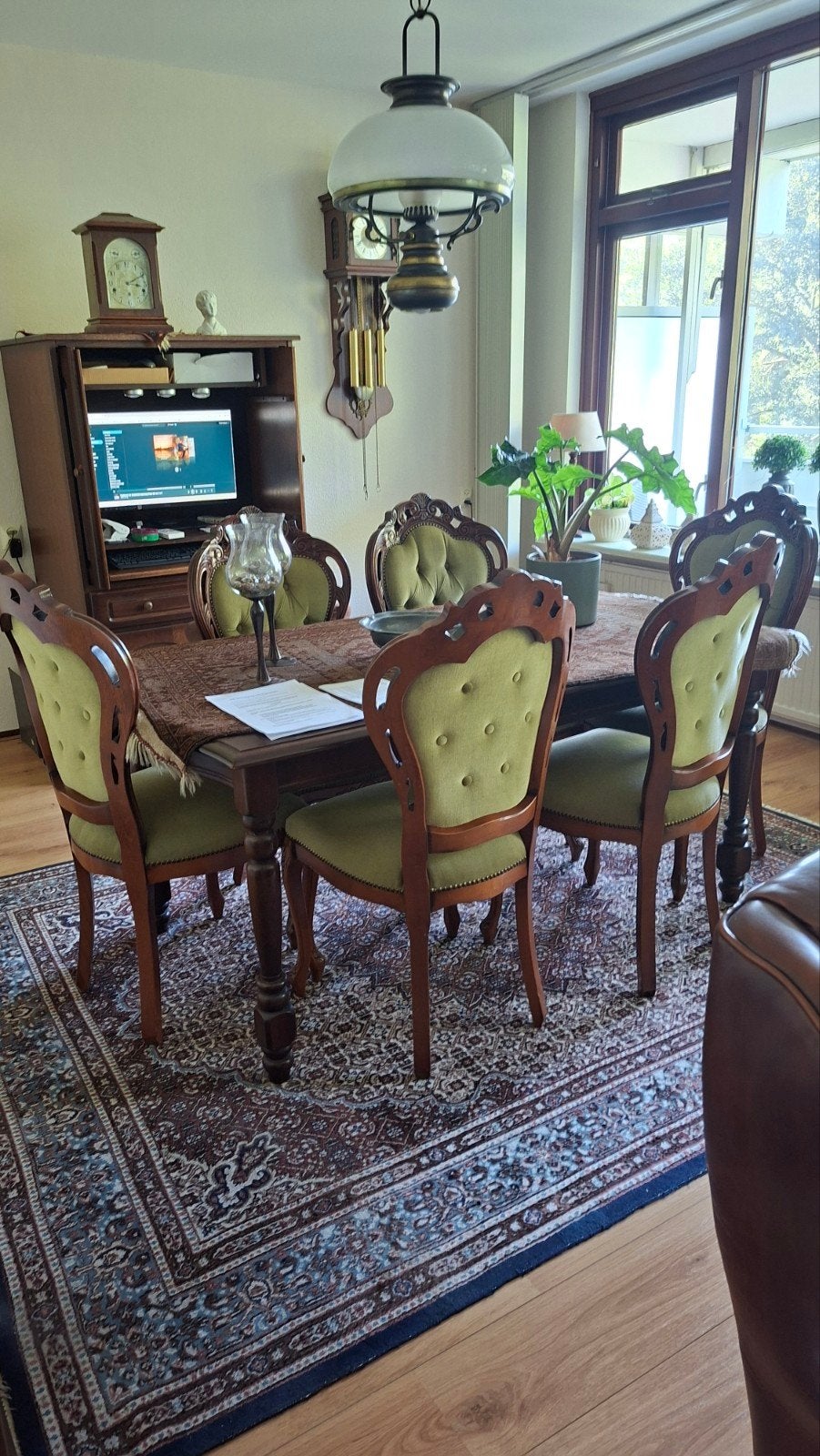 Antieke Eetkamerset: Tafel en 6 Stoelen, Ophalen