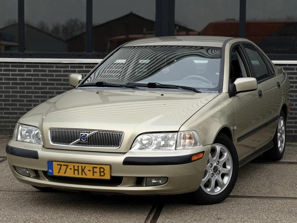 Volvo S40 1.8 Europa |Airco |CruiseC |Nieuwe APK |NAP, Auto's, Volvo, Voorwielaandrijving, Gebruikt, 4 cilinders, Beige