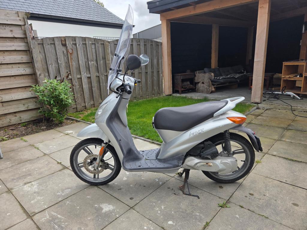 Peugeot Looxor 2005 - Betrouwbare scooter met windscherm, Ophalen, Gebruikt, Benzine, Peugeot