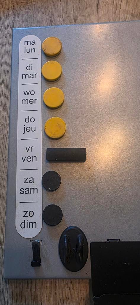 Magneetbord met dagen van de week, Huis en Inrichting, Woonaccessoires | Memoborden, Ophalen of Verzenden