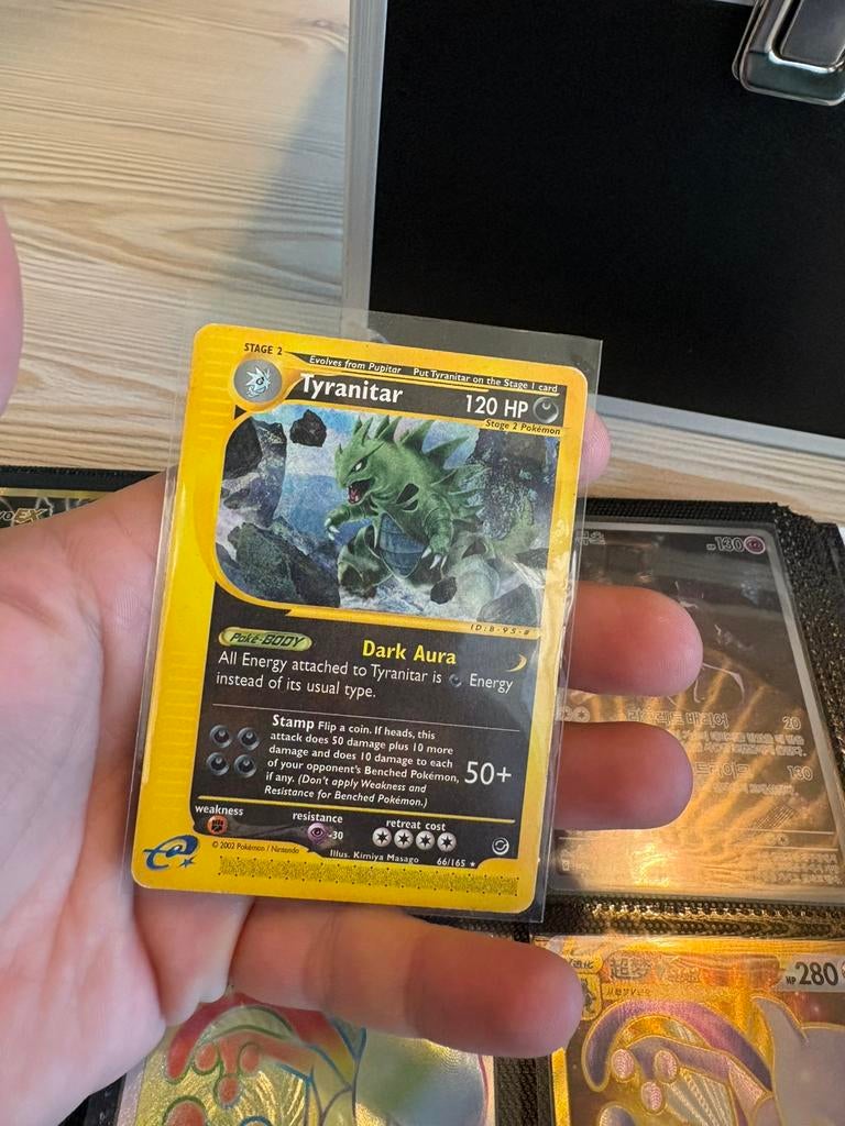 Tyranitar expedition, Ophalen of Verzenden, Zo goed als nieuw, Meerdere kaarten, Foil