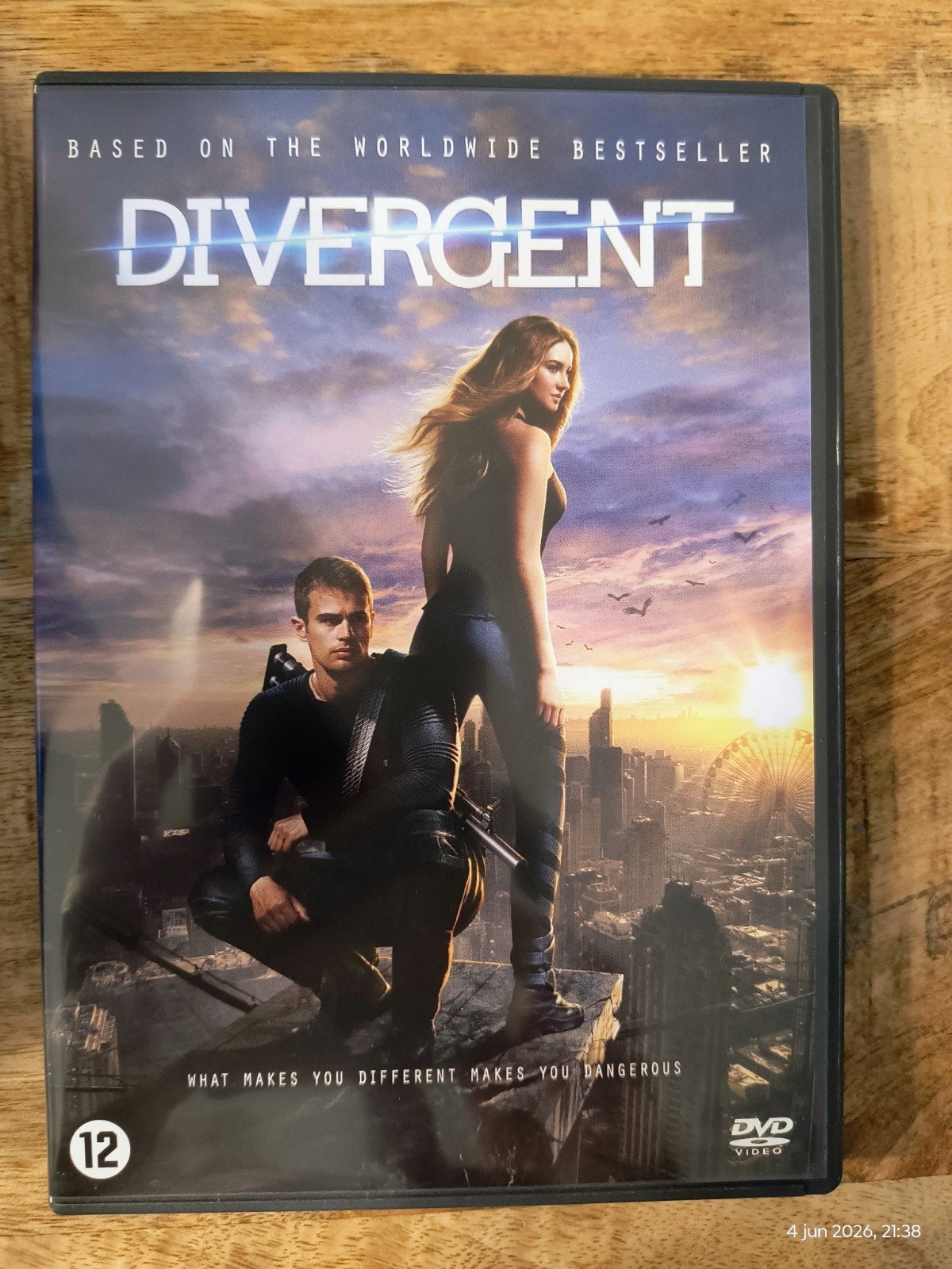 Divergent Series DVD Boxset Divergent, Insurgent, Allegiant, Vanaf 12 jaar, Ophalen of Verzenden, Zo goed als nieuw, Overige genres