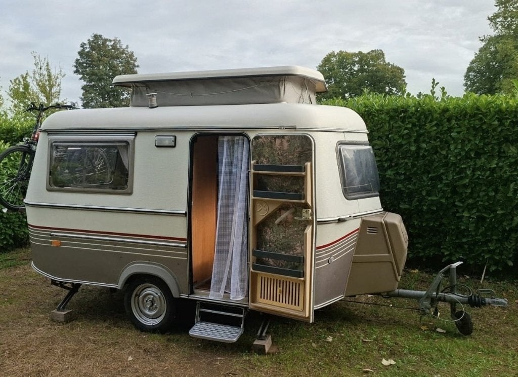 Mooie Eriba Pan Familia, met extra zit+luifel+fietsendrager, Tot en met 3, Particulier, 4 tot 5 meter, 500 - 750 kg