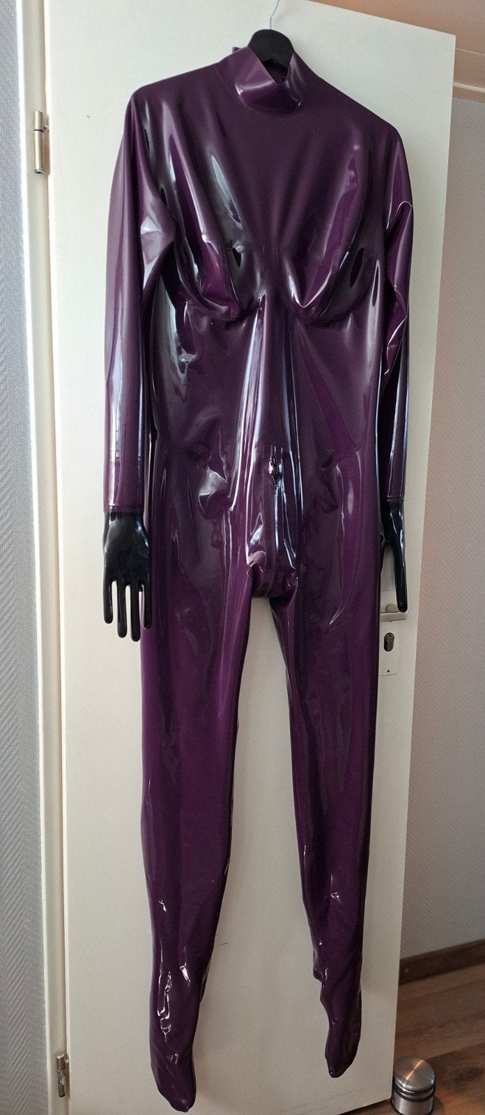 Rubberdoll latex catsuit damson purple maat L  latex kleding, Verzenden, Zo goed als nieuw