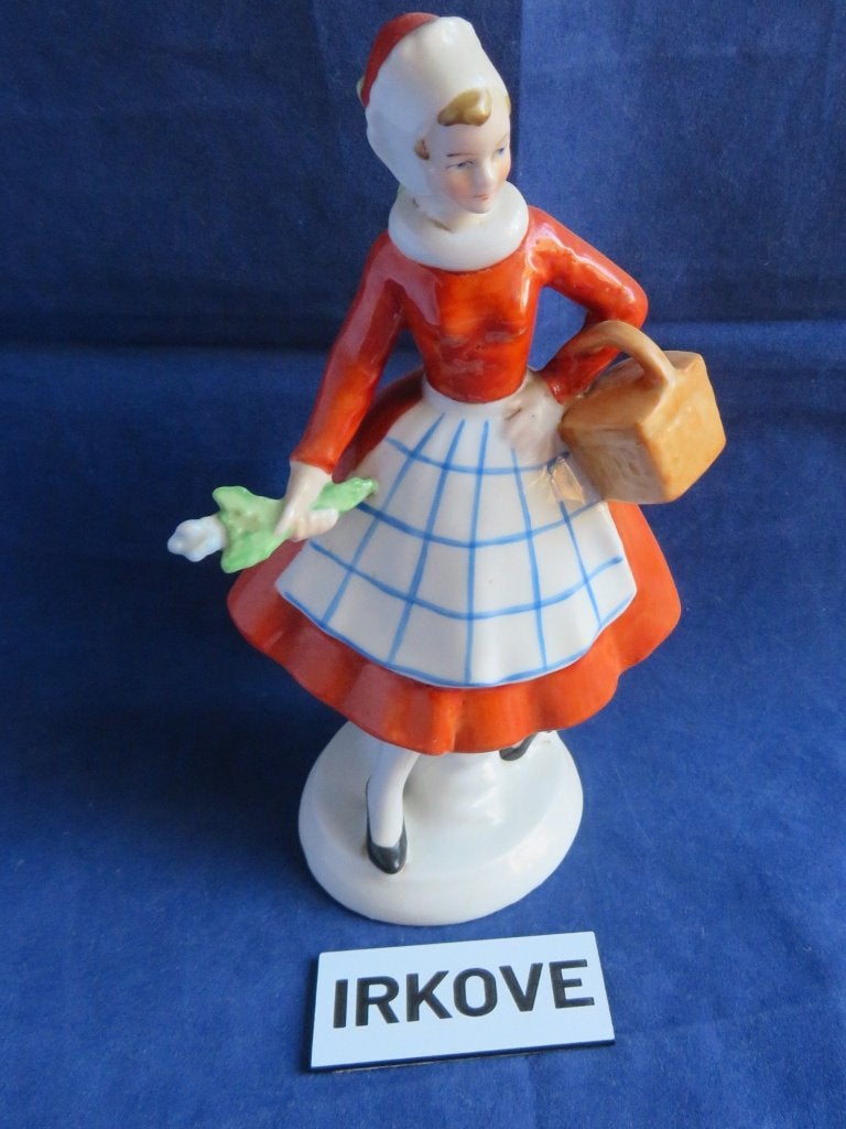 LIEF EN FRAAI BEELDJE * Vrouw Met Mand *, Verzenden, Zo goed als nieuw, Porselein, Beeldje(s)