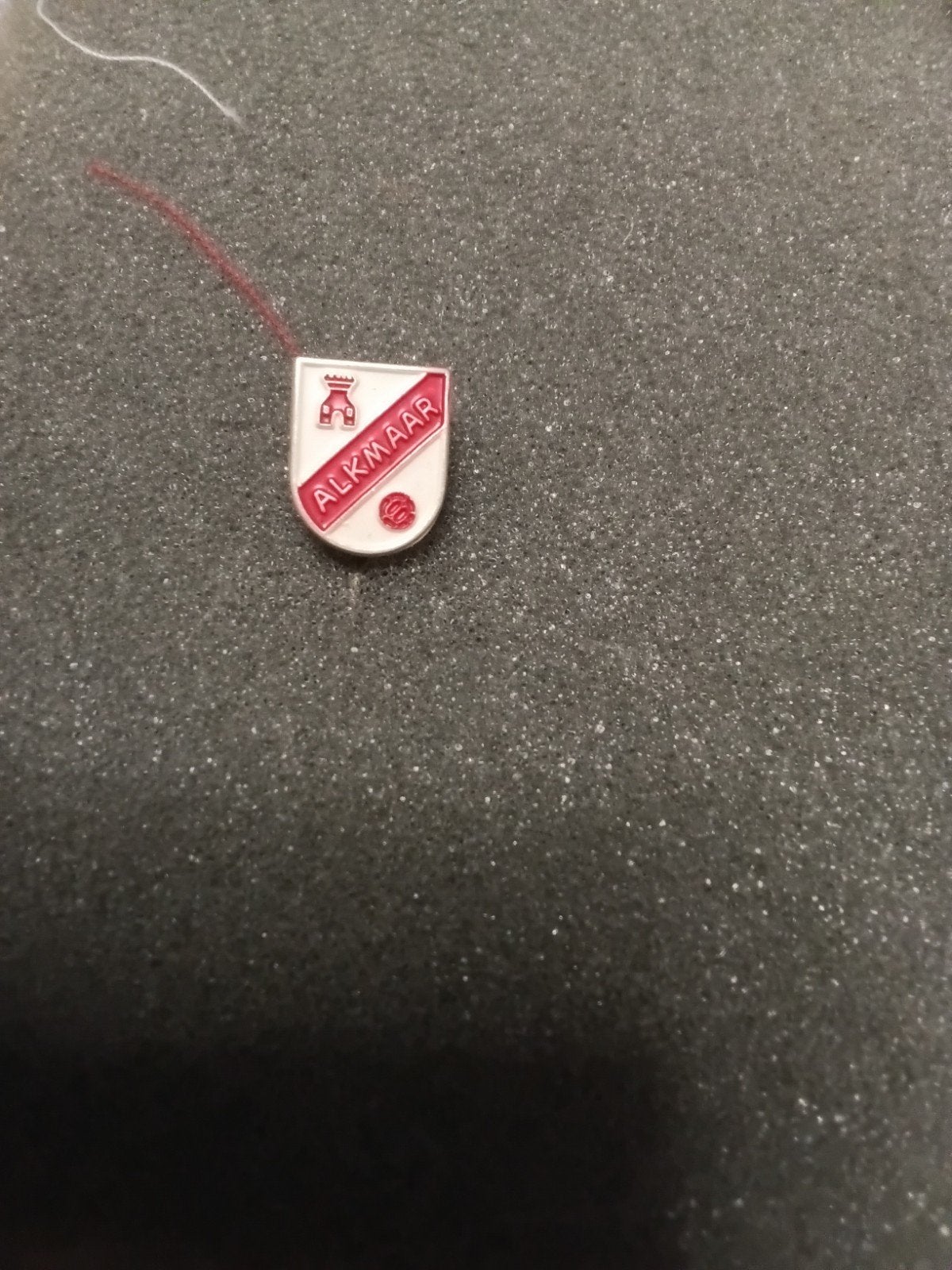 Speldje van s.v."" ALKMAAR "", Verzamelen, Speldjes, Pins en Buttons, Ophalen of Verzenden, Zo goed als nieuw, Sport