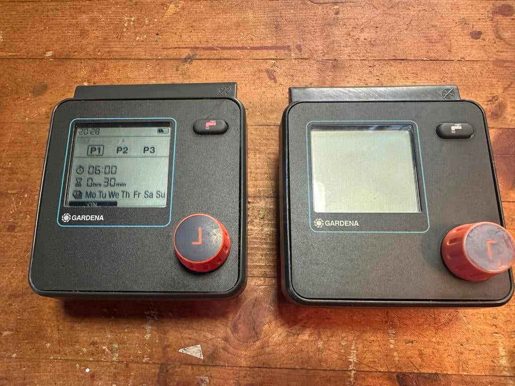 2x Gardena Select Besproeiingscomputer - Defect voor onderde, Tuin en Terras, Bewateringscomputers, Ophalen of Verzenden, Gebruikt