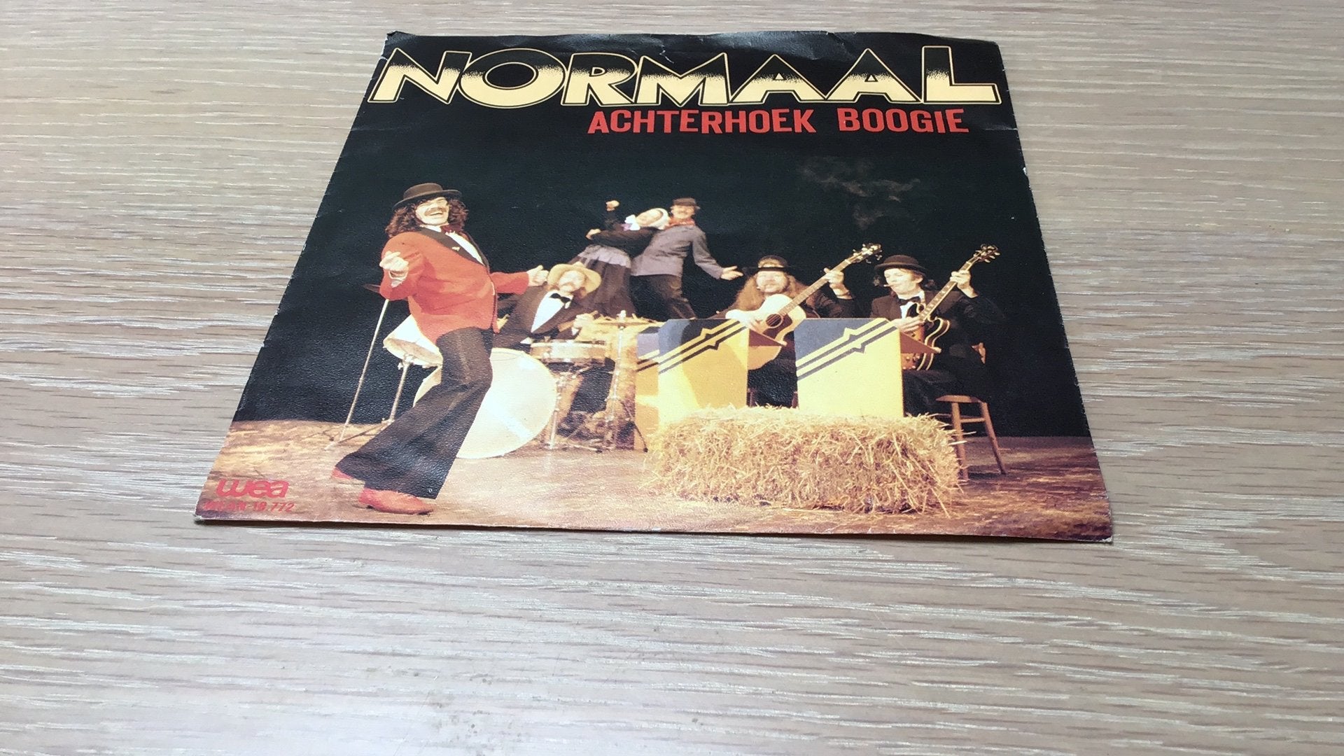 MOOIE SINGLE VAN NORMAAL: ACHTERHOEK BOOGIE, Ophalen of Verzenden, Zo goed als nieuw, Overige formaten, Levenslied of Smartlap