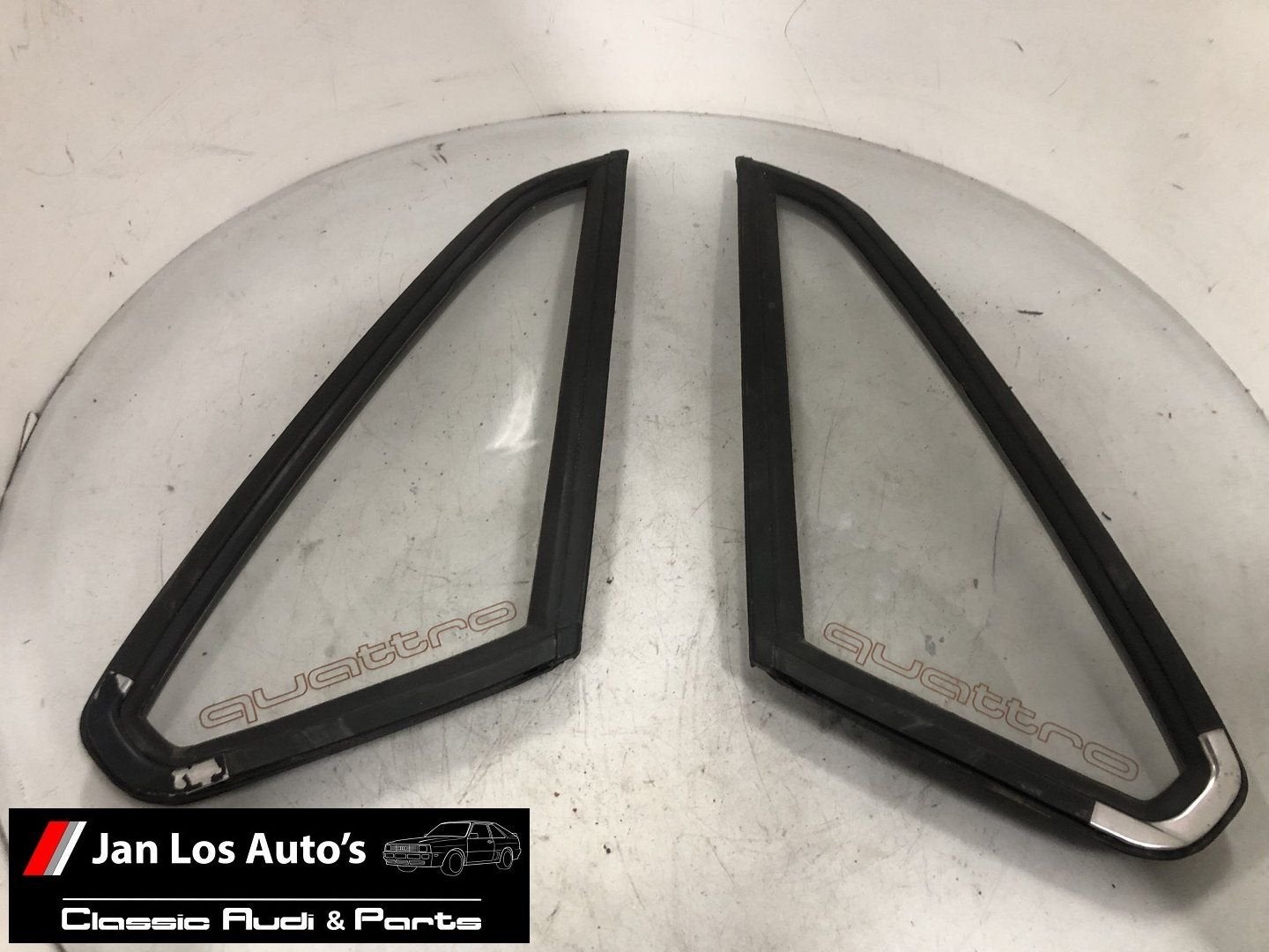 Audi 80 B2 ruit c stijl l + r met quattro opschrift, Auto-onderdelen, Gebruikt, -, -, -