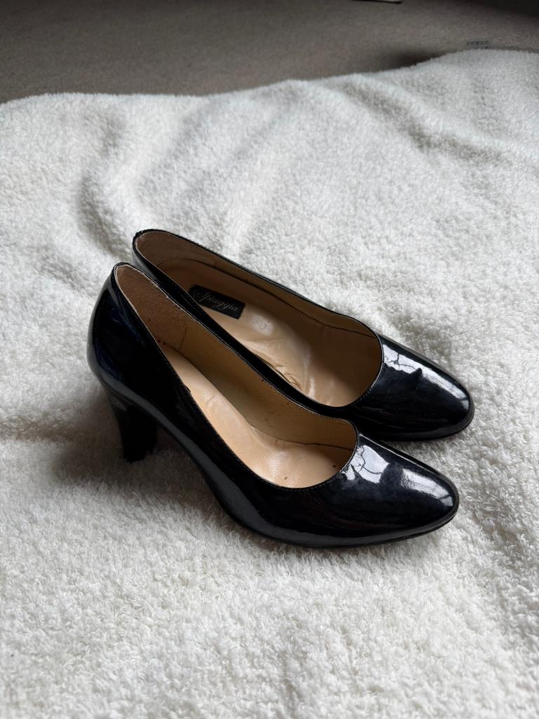 Dames hakken maat 37 (stewardess), Verzenden, Zo goed als nieuw, Zwart