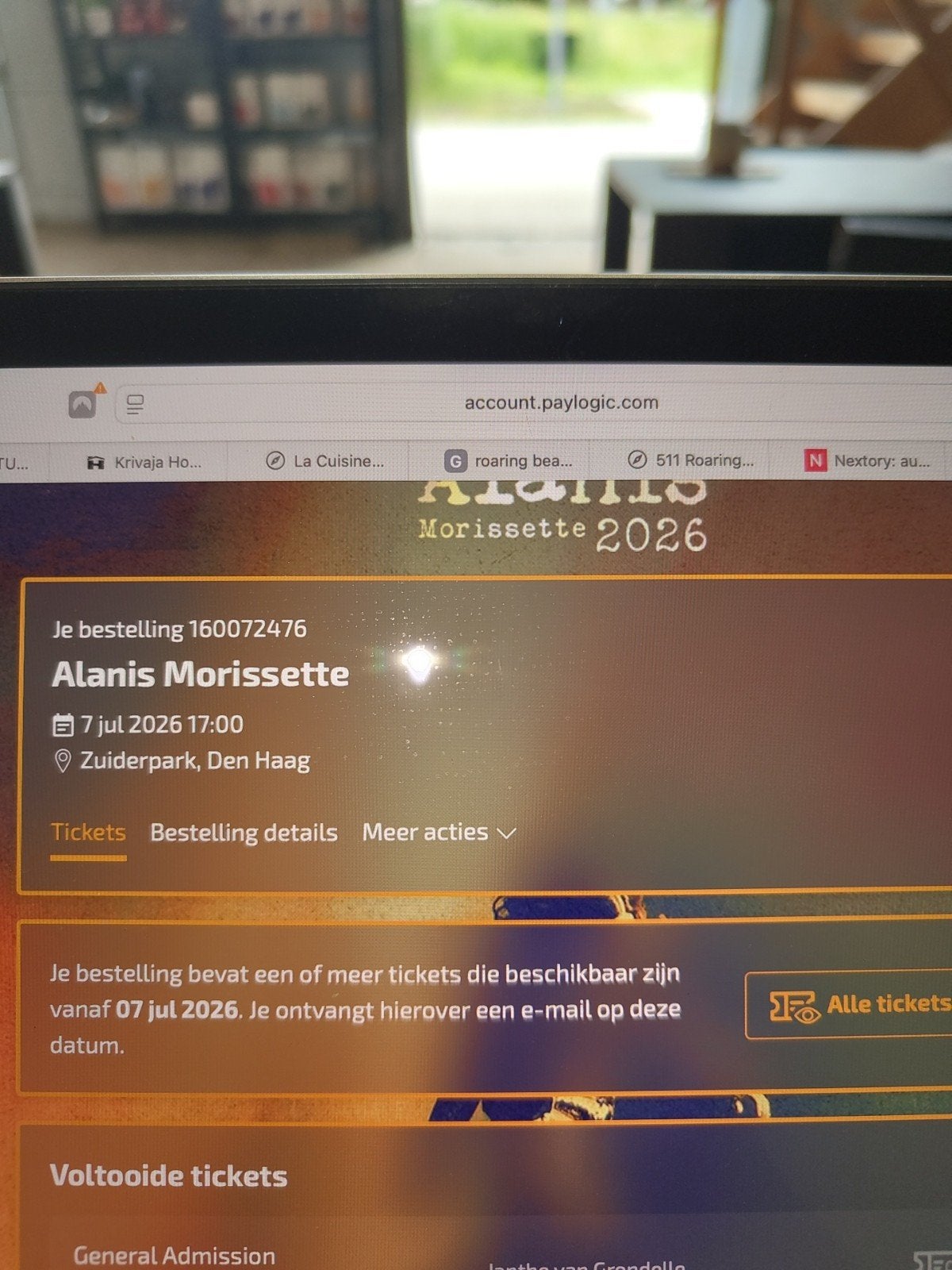 Alanis morisette 7 juli den haag, Eén persoon, Juli