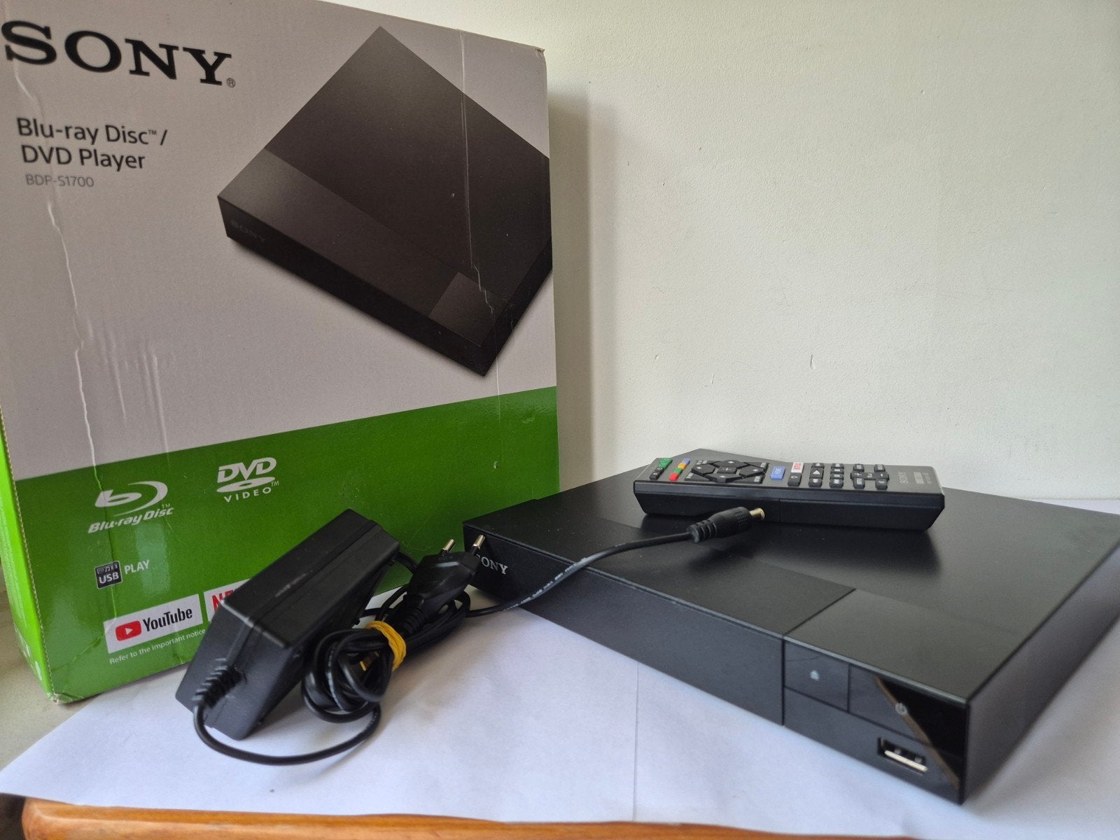 Sony BDP-S1700 Blu-ray Disc/DVD Speler - Zo goed als Nieuw, Ophalen of Verzenden, Zo goed als nieuw, Muziek en Concerten