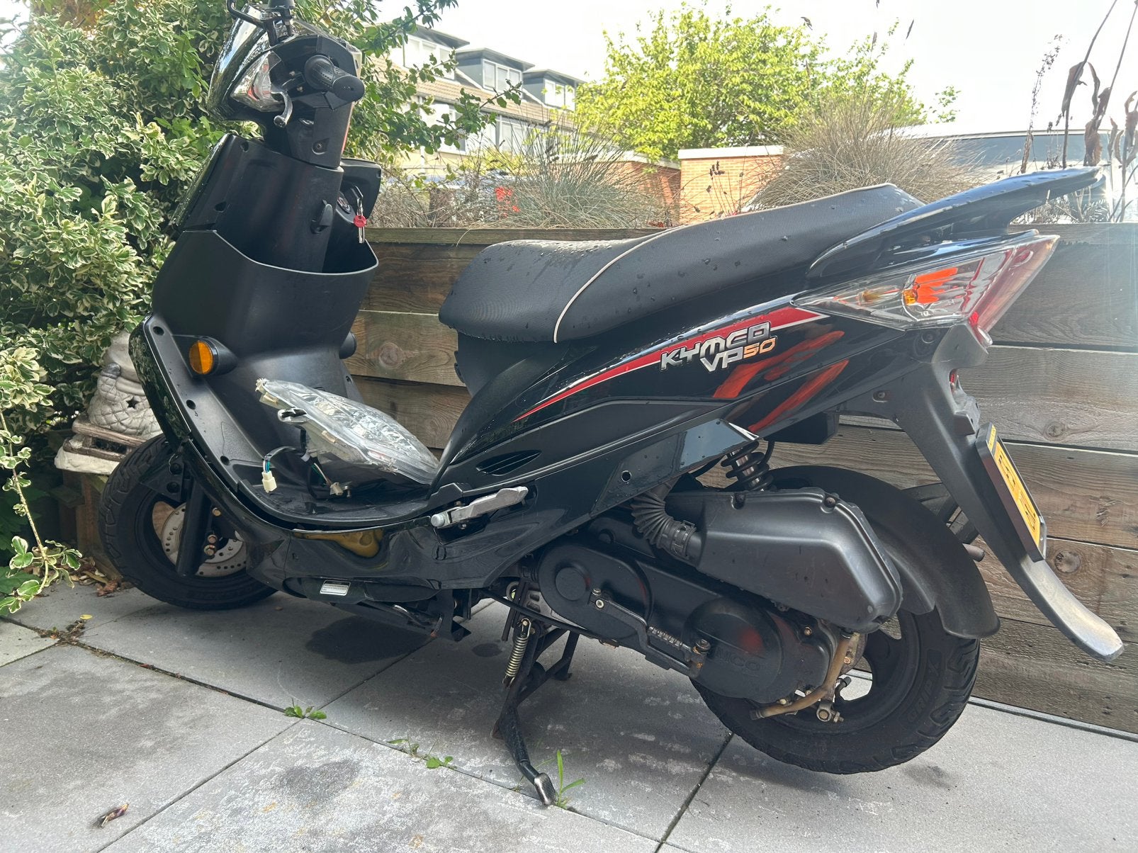 Schade Kymco vp 50, 11-04-2012 met 9315 km., Ophalen of Verzenden, Maximaal 45 km/u, 50 cc, Overige merken