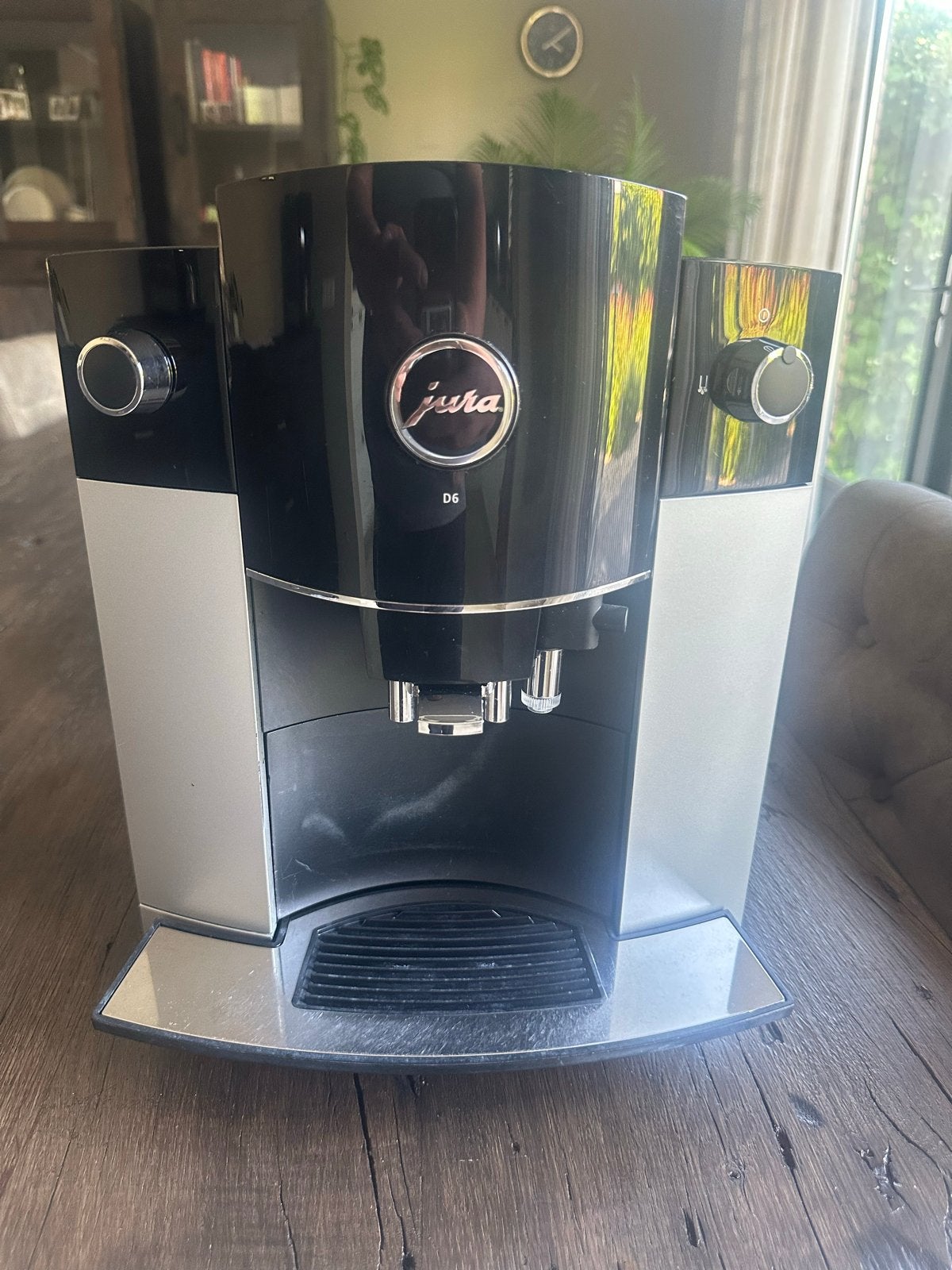 Jura D6 volautomatische espressomachine - Uitstekend, Gebruikt, Verzenden, Espresso apparaat, Koffiebonen