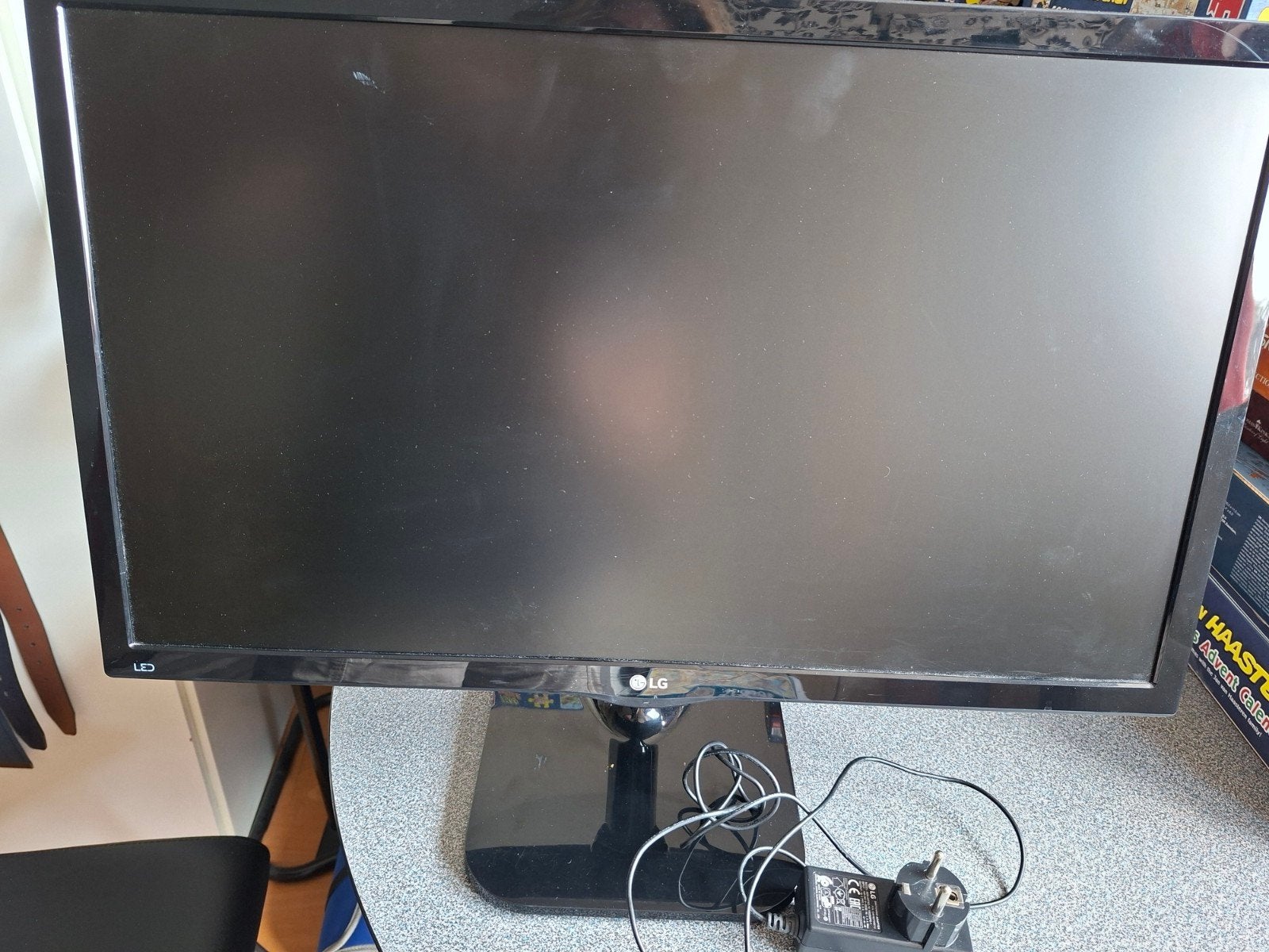 LG LED Monitor 24 inch, Gebruikt, Kantelbaar, Full HD, Ophalen of Verzenden