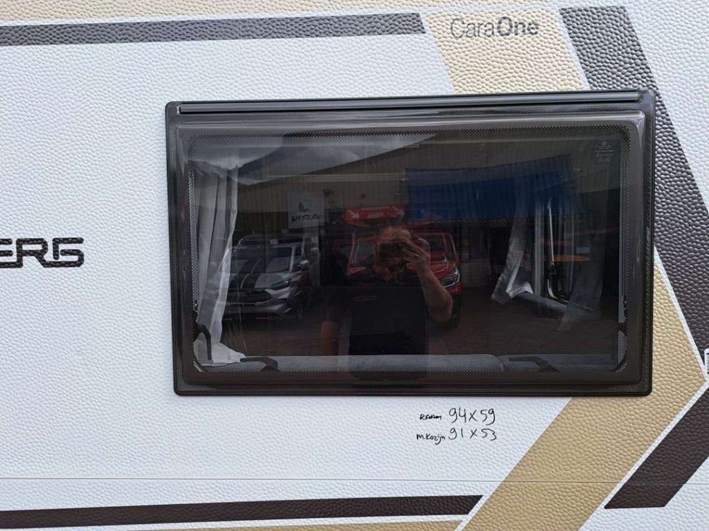Weinsberg Caraone caravan ramen ALLEEN VOOR ONDERDELEN, Caravans en Kamperen, Caravan accessoires, Gebruikt, Skieppeleane 4 9247 CA Ureterp