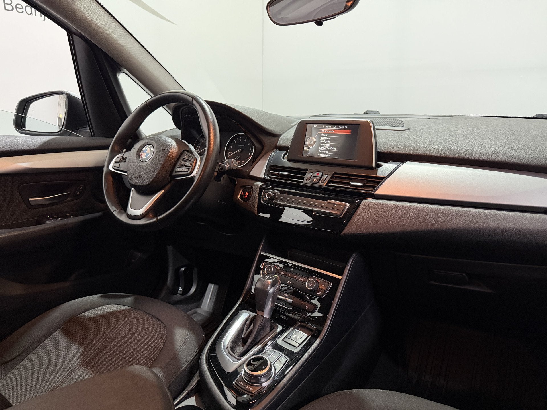 BMW 2 Serie Active Tourer 220i Luxury - Automaat - Navi / Ca, 1998 cc, 730 kg, Gebruikt, Euro 6