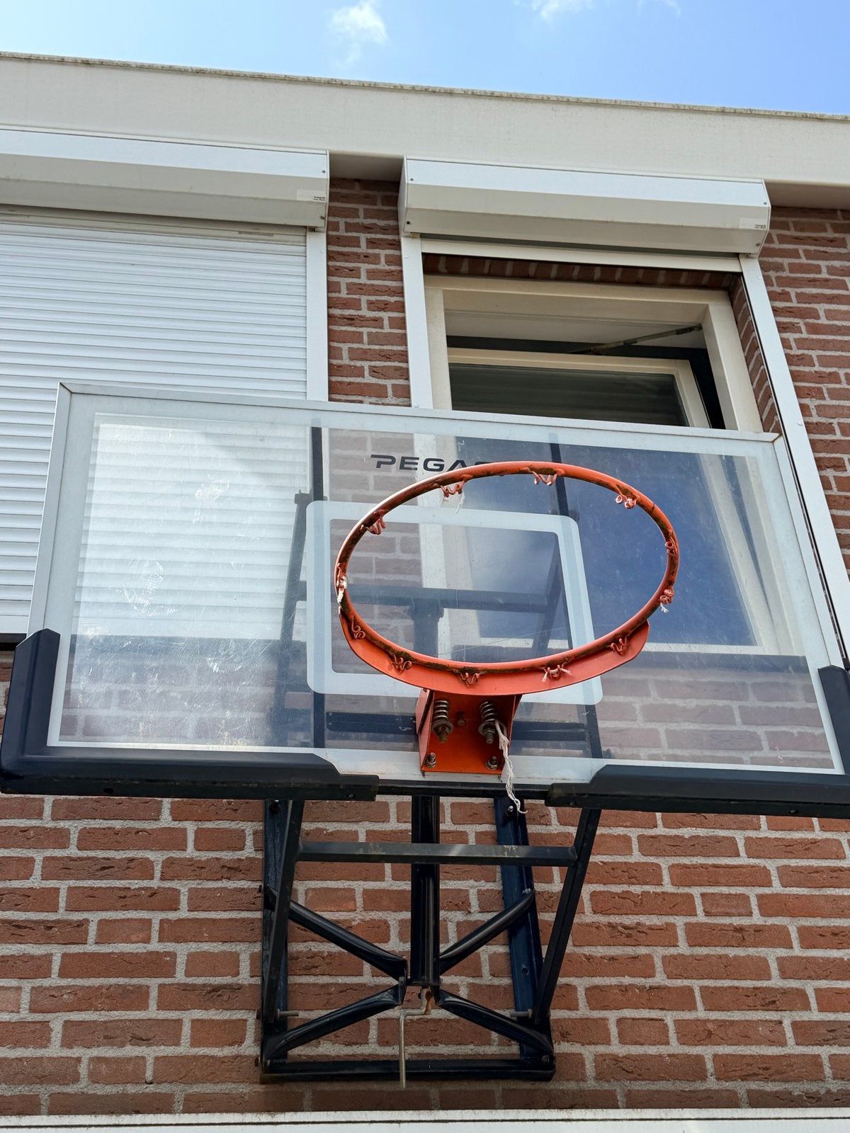 Basketbalring met bord voor buitenmontage, Sport en Fitness, Basketbal, Ophalen, Gebruikt, Ring, Bord of Paal