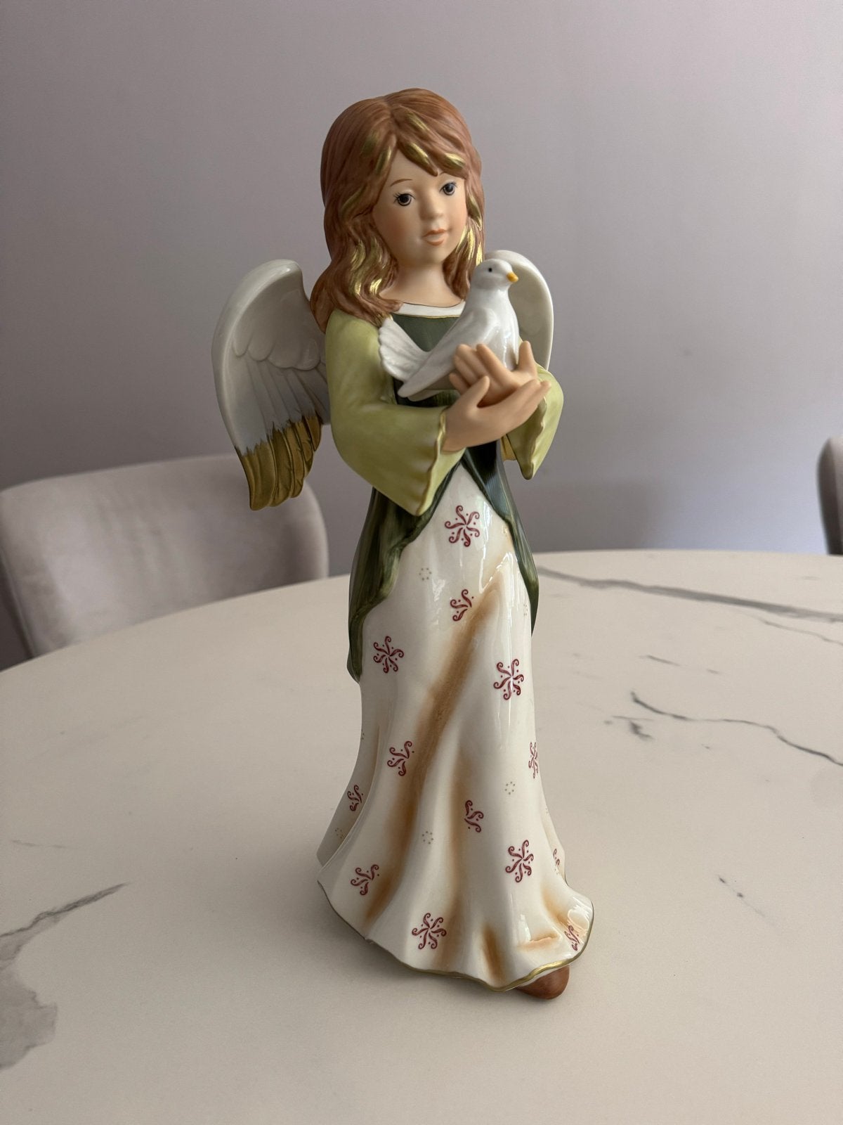 Goebel Kerst Engel Beeldje met Duifje - 34 cm - Nieuwstaat, Verzamelen, Ophalen of Verzenden, Zo goed als nieuw, Religie