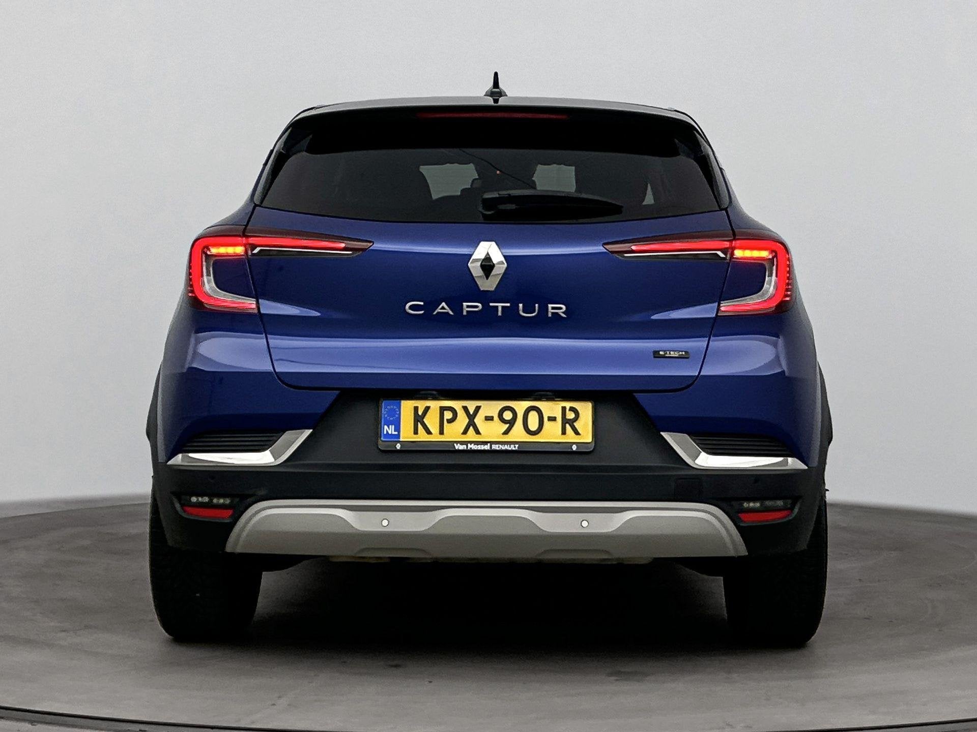 Renault Captur 1.6 E-Tech full hybrid 145 techno | Achteruit, Auto's, Dealer onderhouden, Gebruikt, 4 cilinders, 715 kg