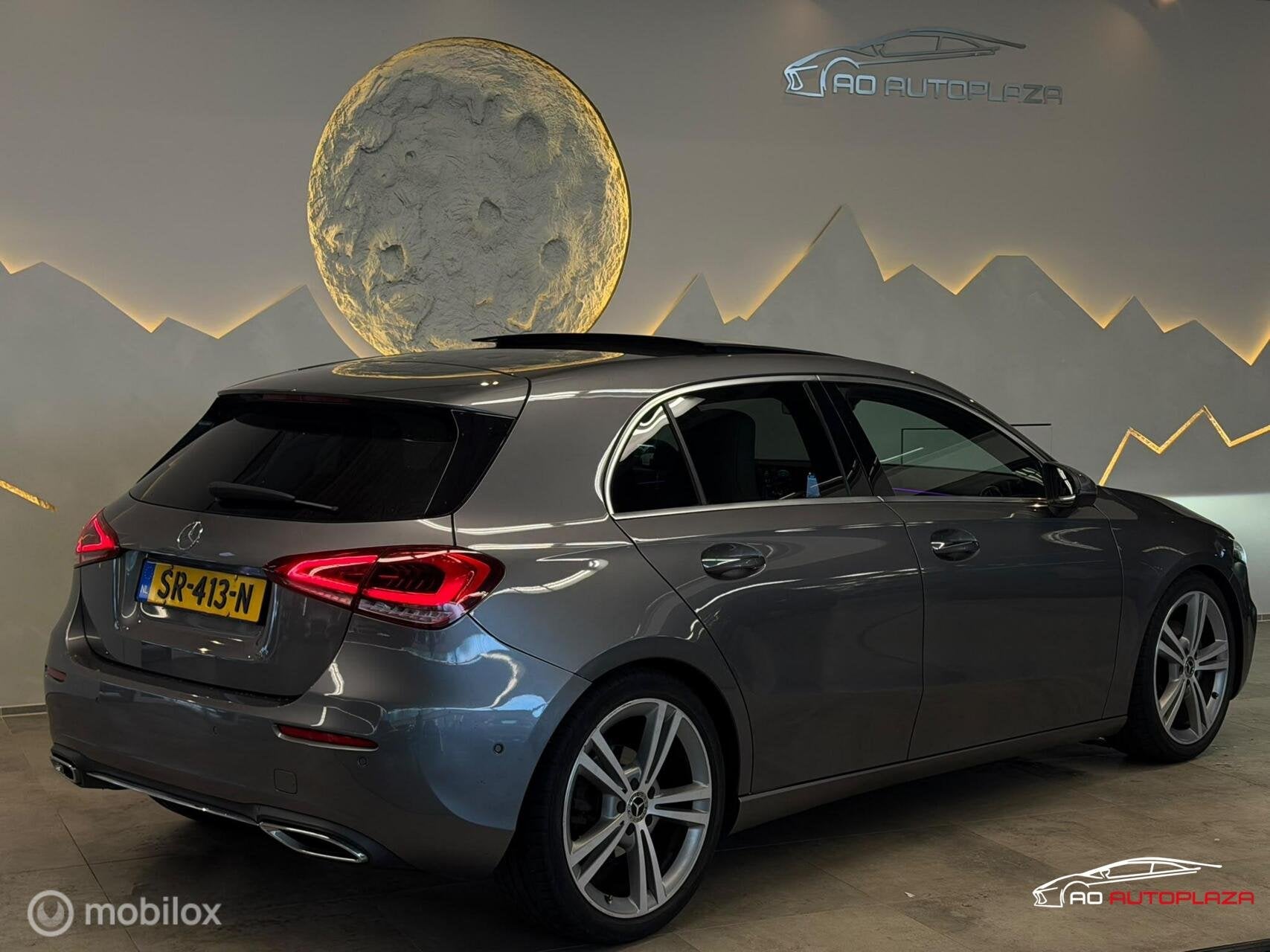 Mercedes A-klasse 200 Premium Panorama/Burmester/HUD/Memory, Auto's, Euro 6, 4 cilinders, 163 pk, 19 km/l