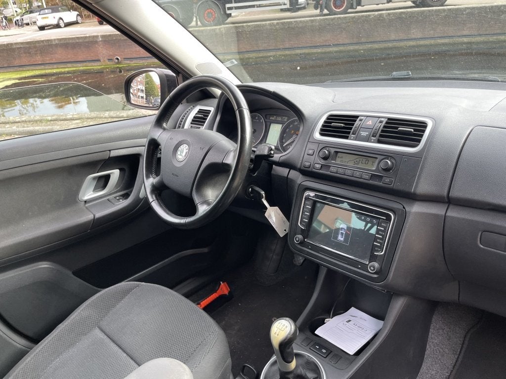 Skoda Fabia Combi 1.6-16V Elegance Nw Apk, Auto's, 450 kg, Gebruikt, 4 cilinders, Handgeschakeld