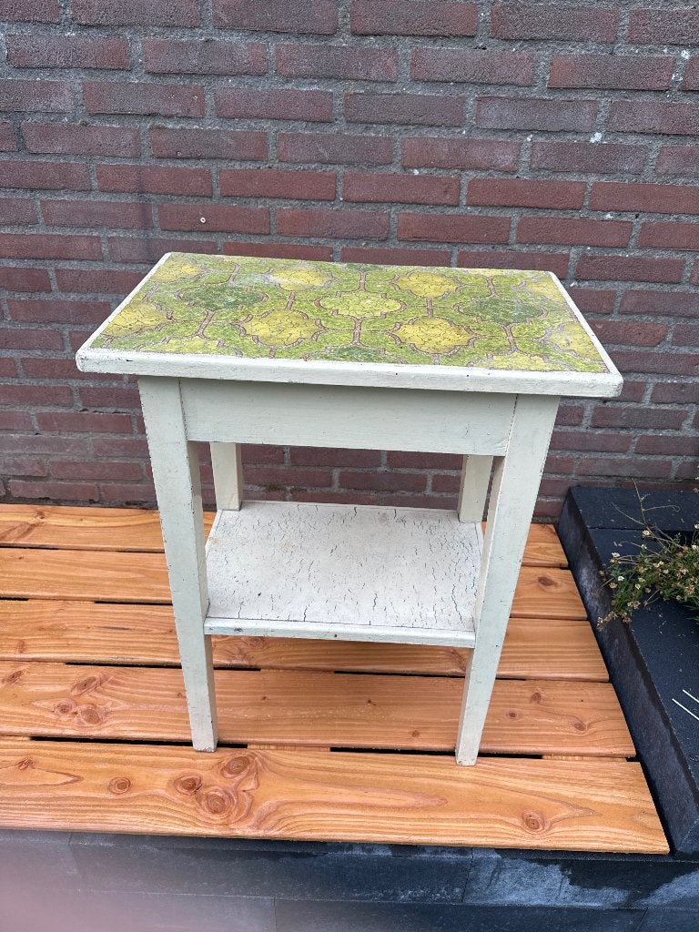 Tafeltje brocant, Ophalen