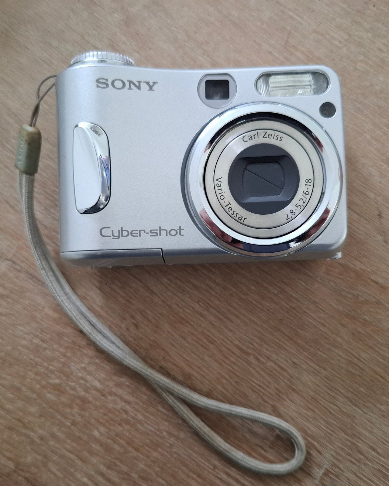 Vintage Sony Cyber shot DSD- S90, Ophalen of Verzenden, Gebruikt, Sony, Minder dan 4 keer