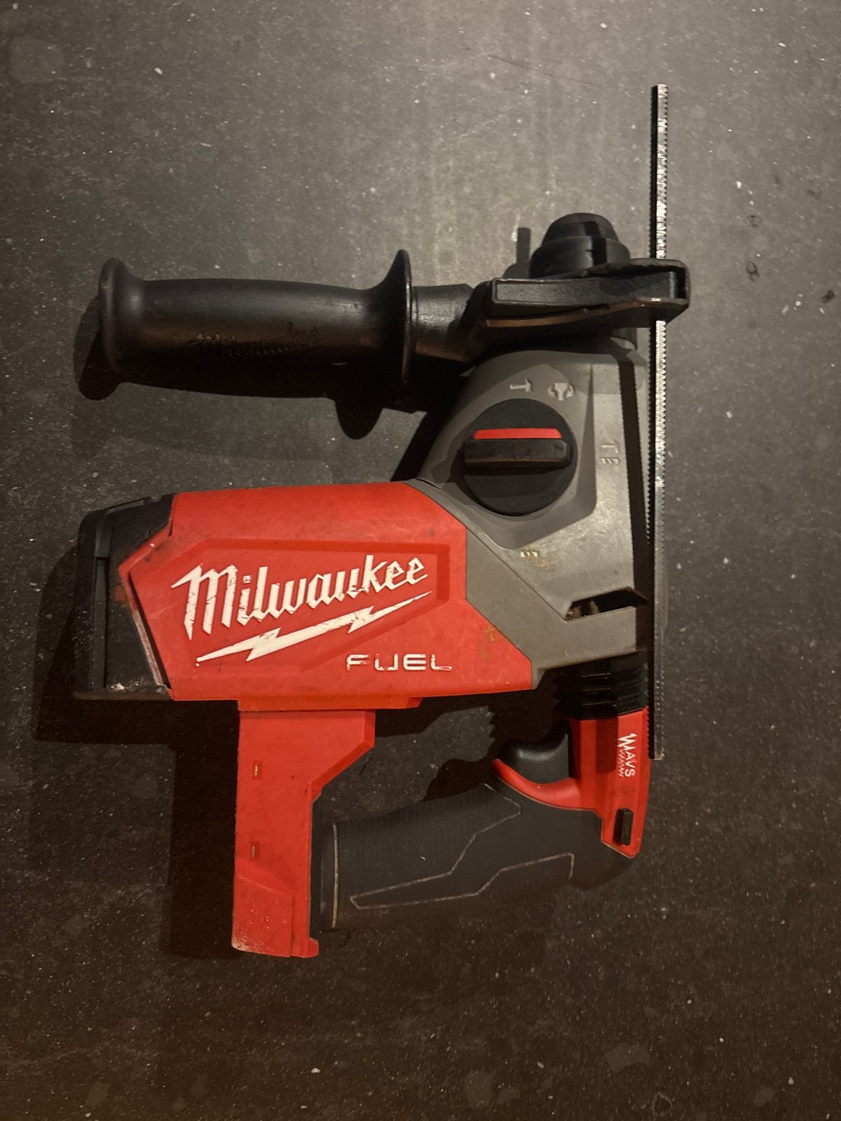 Milwaukee M18 FH FUEL Boorhamer - Zo goed als nieuw