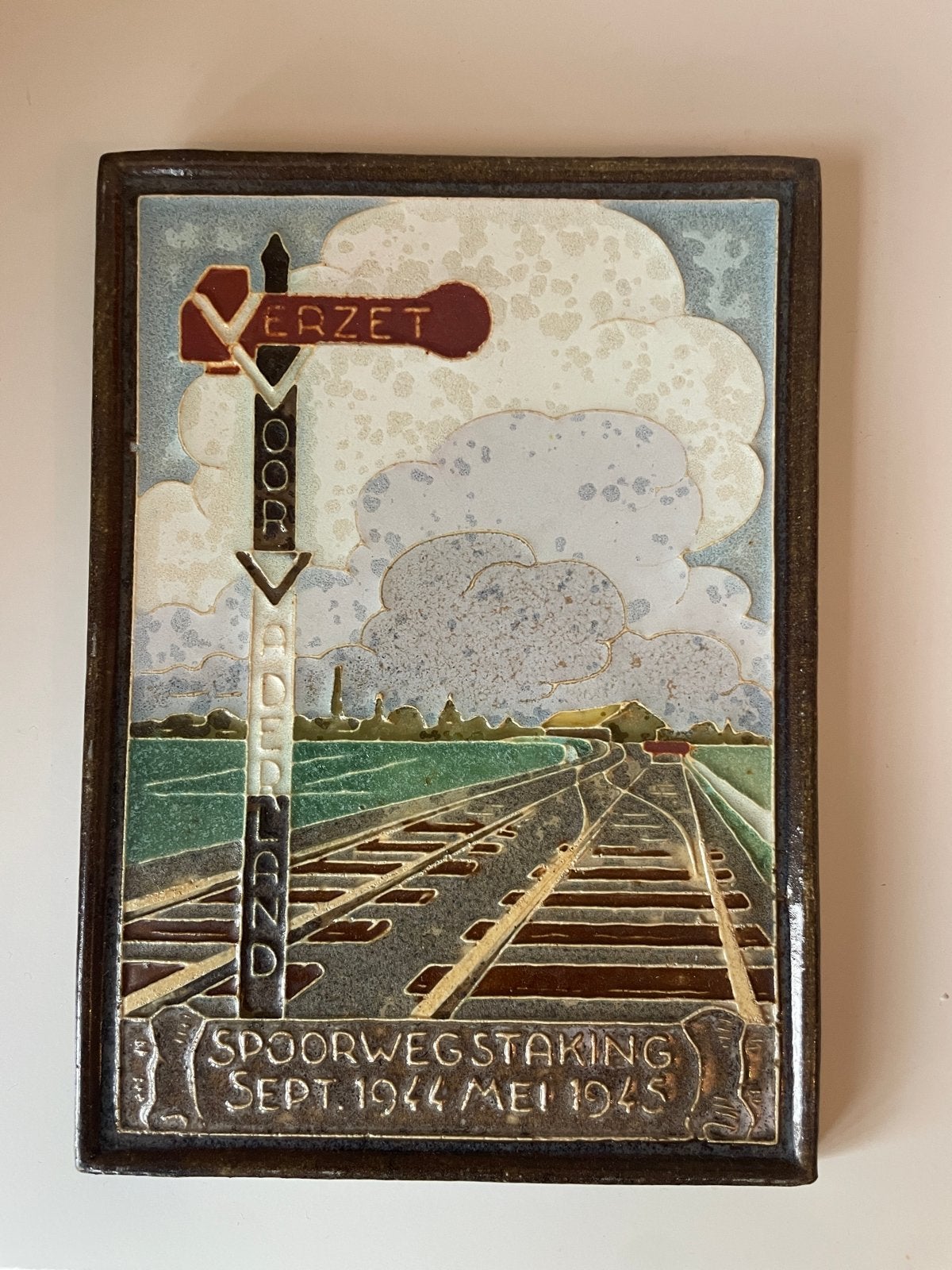 Tegel Spoorwegstaking 1944-1945 - Delfts Aardewerk, Ophalen