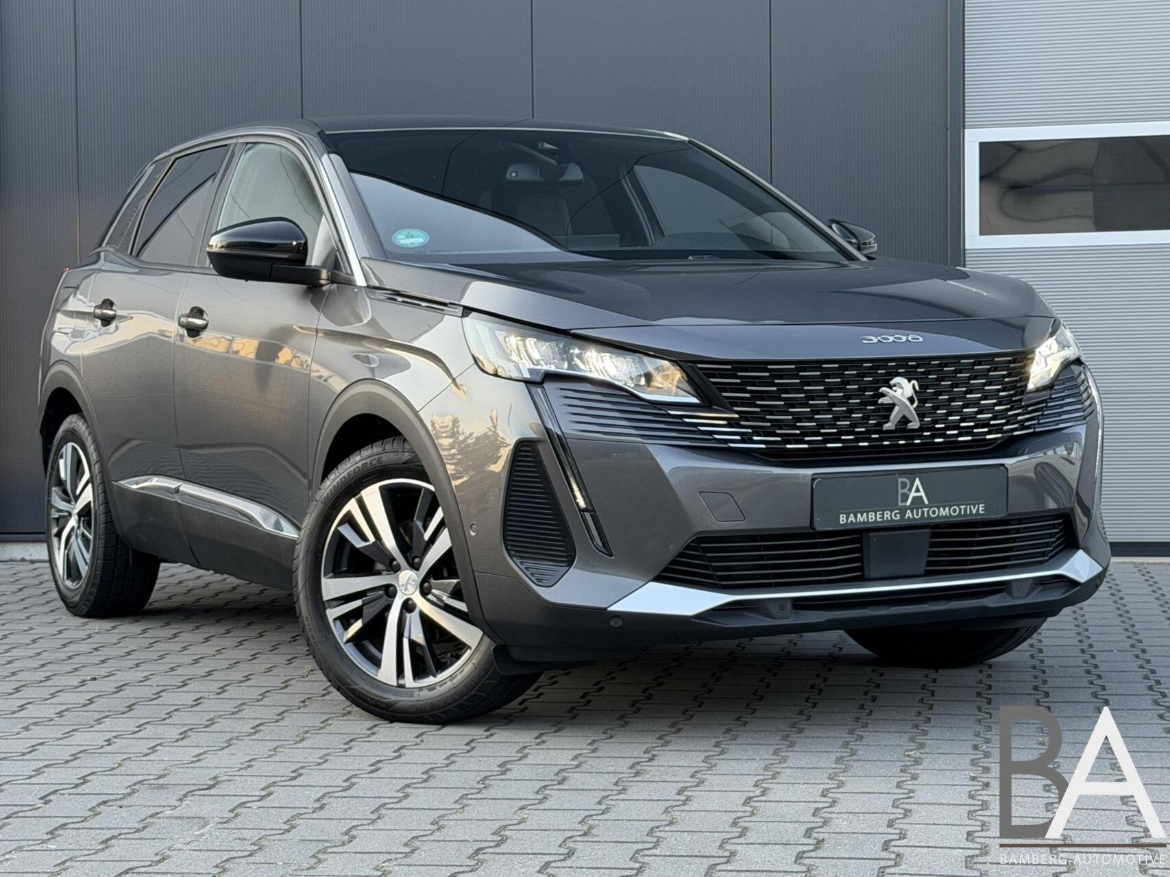 Peugeot 3008 1.2 PureTech Allure Pack Business|virtual|360, Voorwielaandrijving, Gebruikt, 1295 kg, 1199 cc