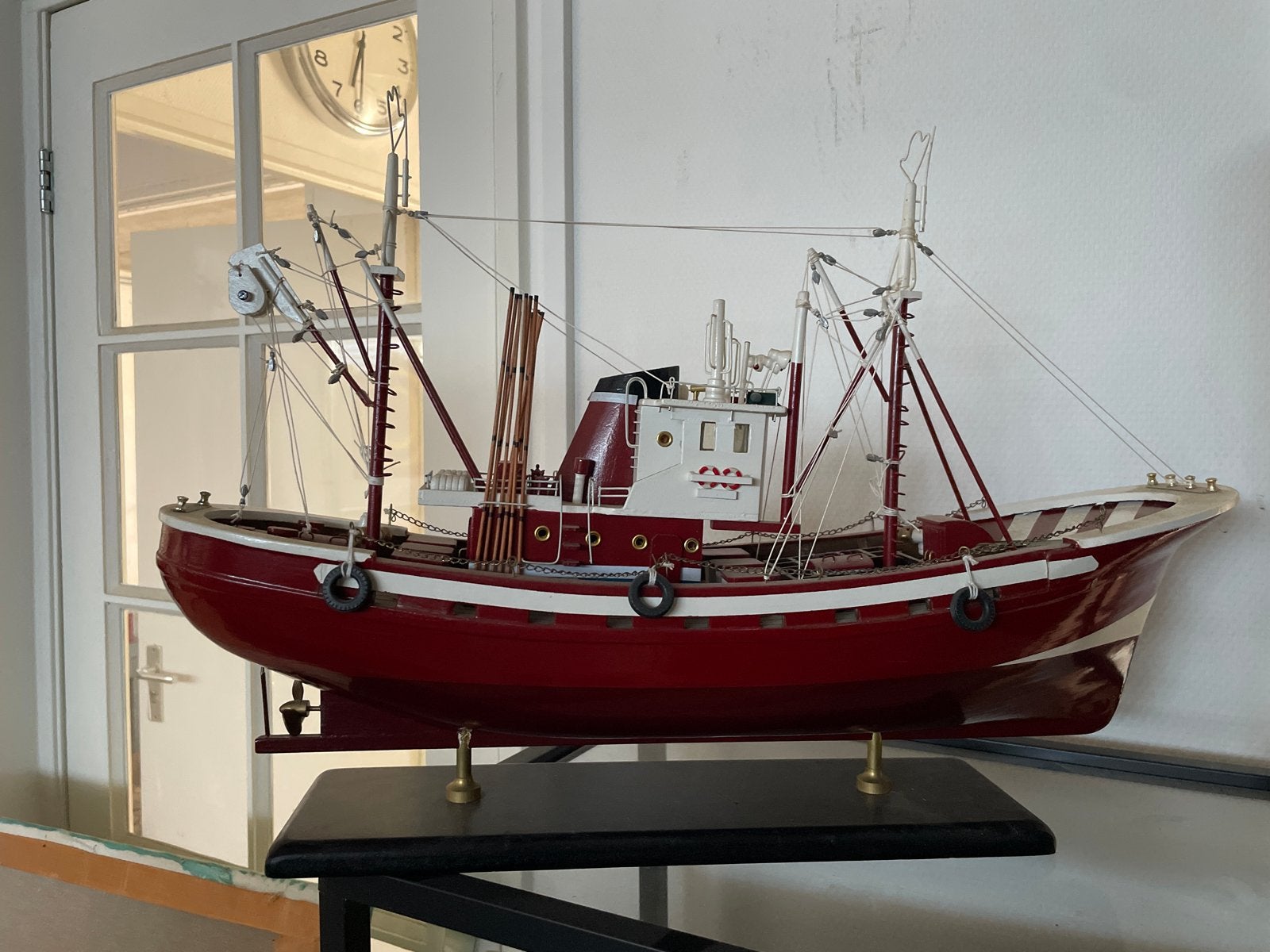 Gedetailleerd model van een vissersboot, Hobby en Vrije tijd, Verzenden, Zo goed als nieuw, 1:50 tot 1:200, Overige merken