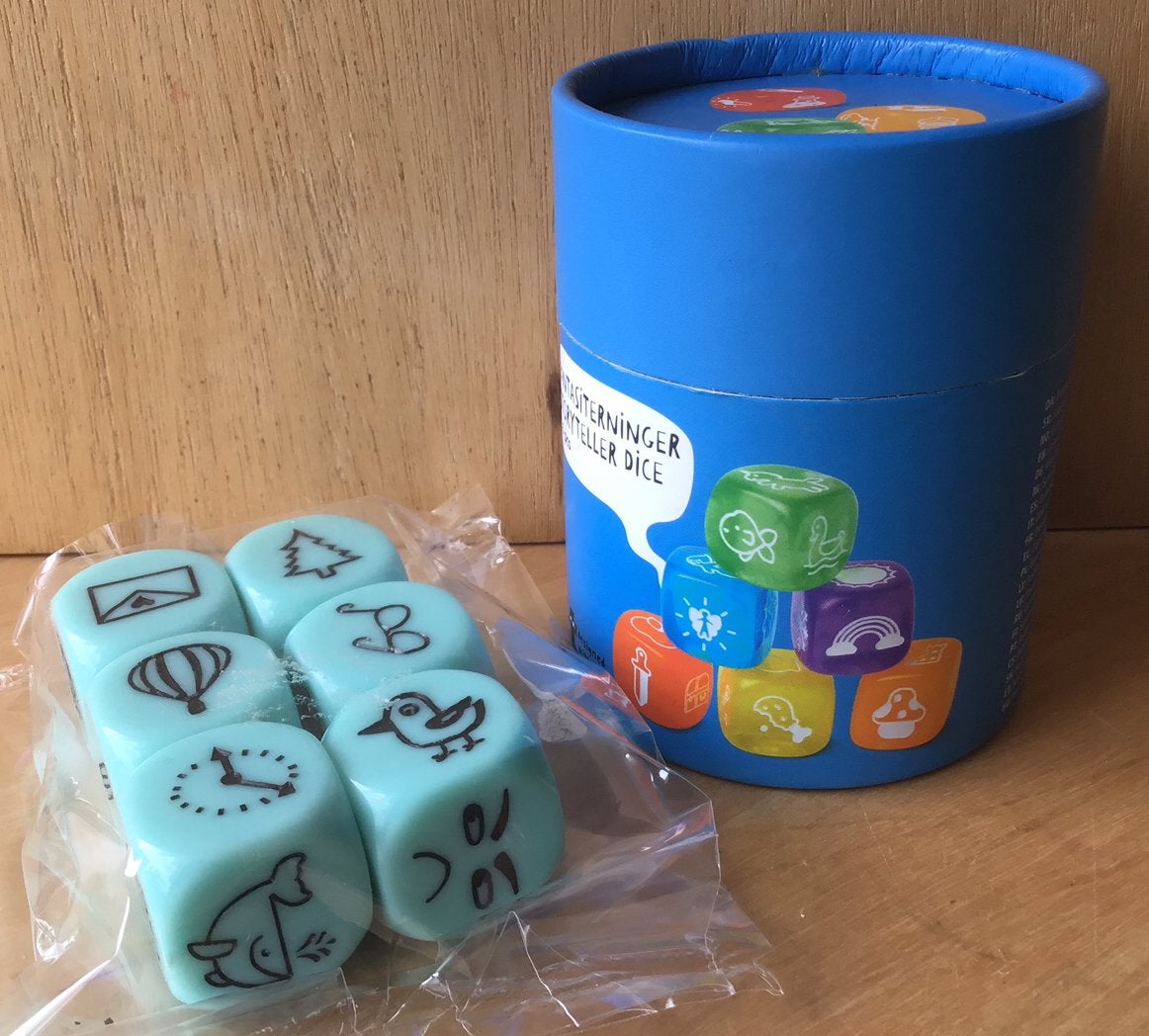 Storyteller dice / verhaal dobbelstenen (2x) - ZGAN, Vijf spelers of meer, Ophalen of Verzenden, Zo goed als nieuw, Flying Tiger