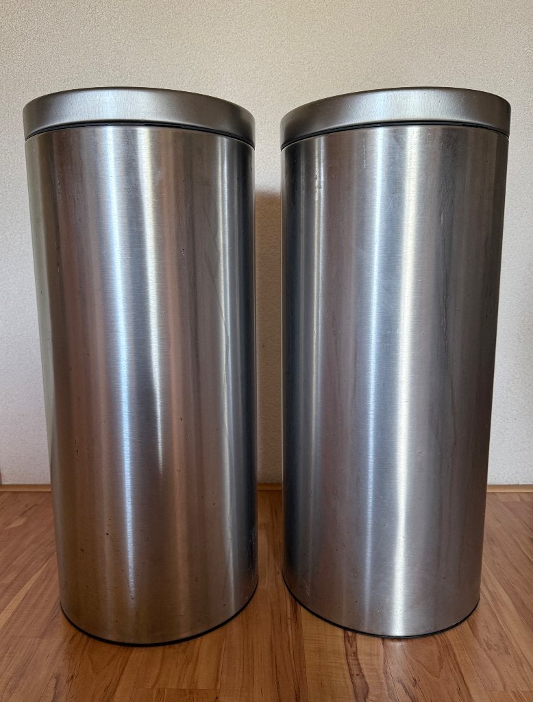 Brabantia Touch bin (twee stuks), Huis en Inrichting, Woonaccessoires | Prullenbakken, Ophalen, Gebruikt, 50 tot 75 cm, Rvs