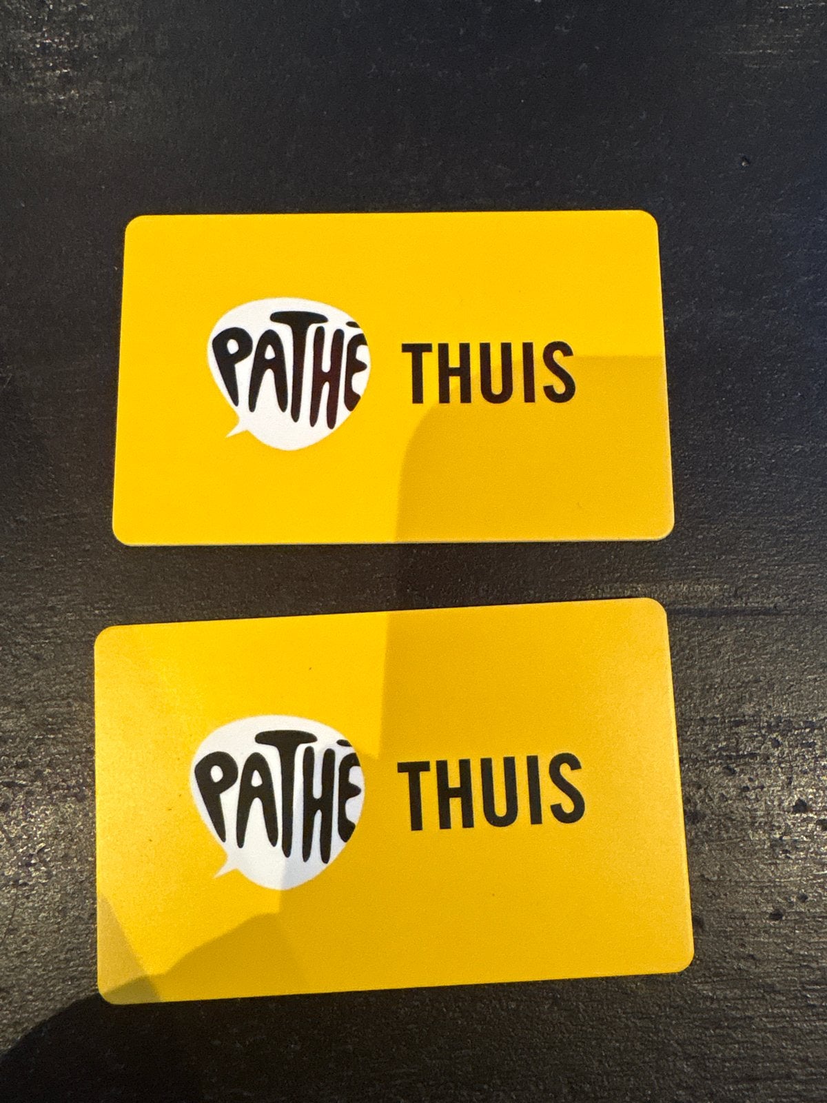 2x cadeaukaart Pathé thuis voor 4 films (twv € 23,98), Tickets en Kaartjes, Filmkaartjes, Twee personen, Vrijkaartje alle films