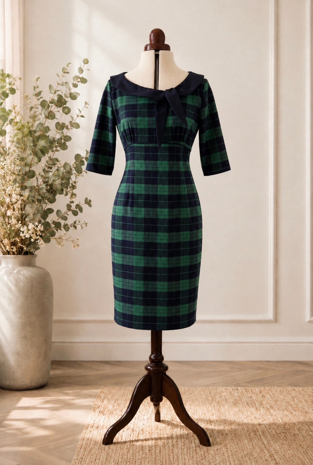 Banned retro "Take Me To Paris" Tartan 50s Pencil Dress-M🌺, Maat 38/40 (M), Ophalen of Verzenden, Zo goed als nieuw, Onder de knie
