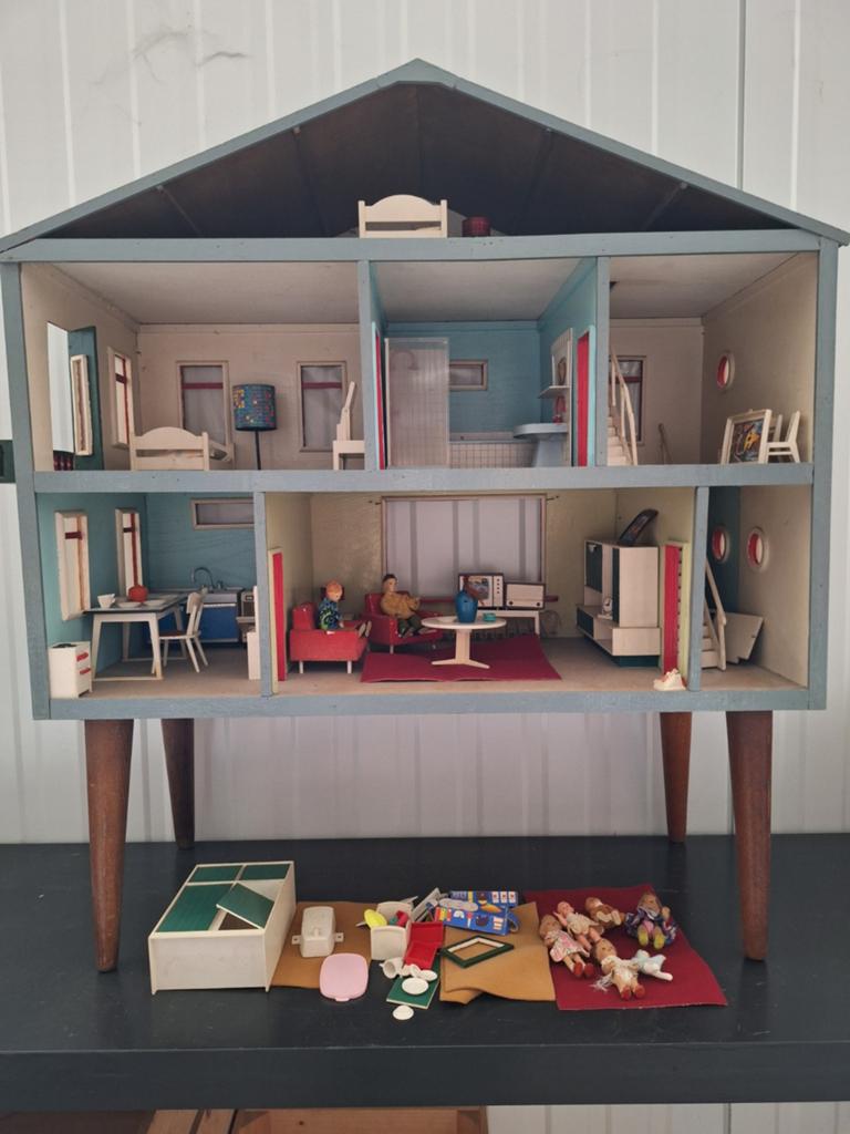 Poppenhuis vintage jaren 60, Ophalen, Gebruikt, Poppenhuis