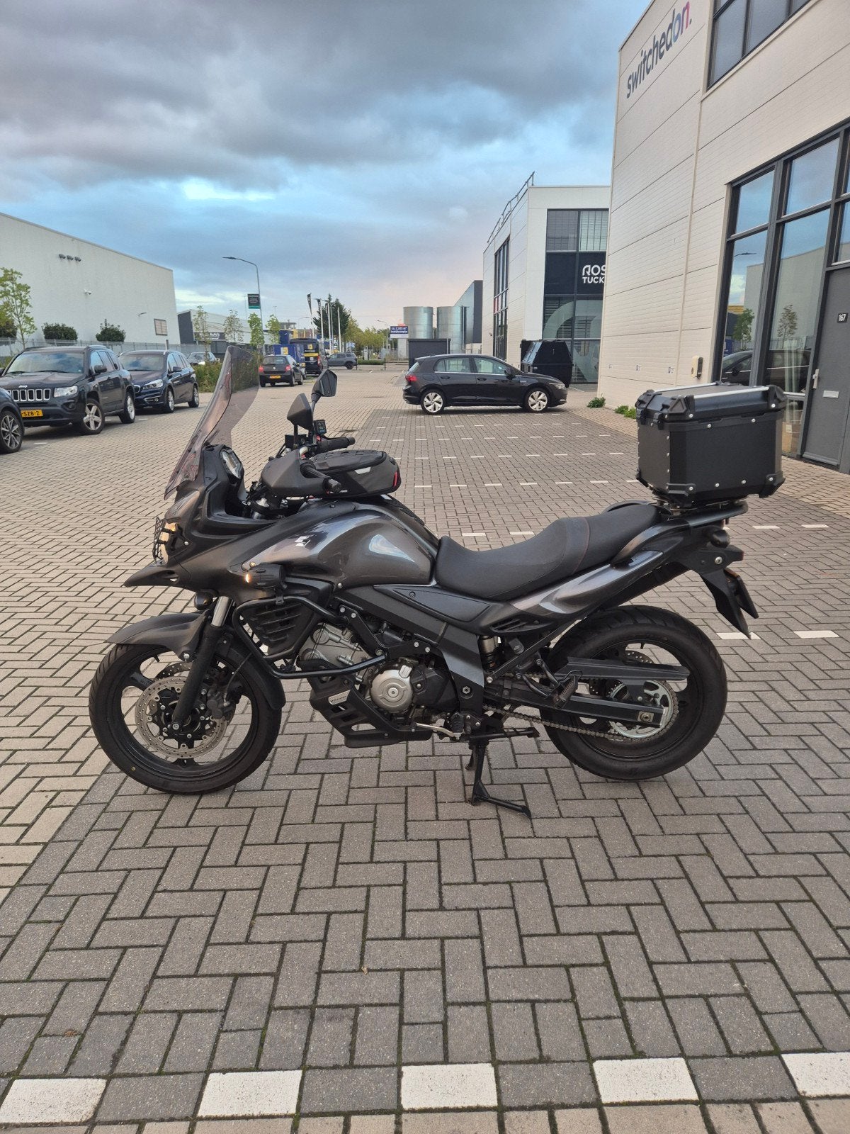 Suzuki V Strom 650, Handvatverwarming, 2 cilinders, Motorrijbewijs A, Gebruikt