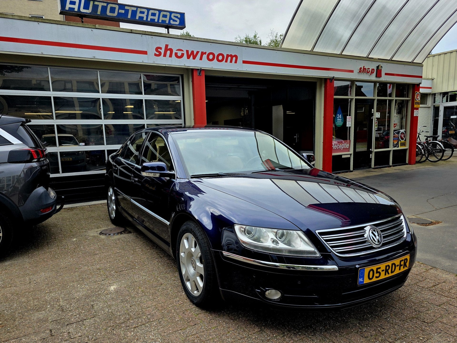 Volkswagen Phaeton 6.0 W12 | Origineel NL | Nieuwe APK, Auto's, Automaat, Gebruikt, 2294 kg, 12 cilinders