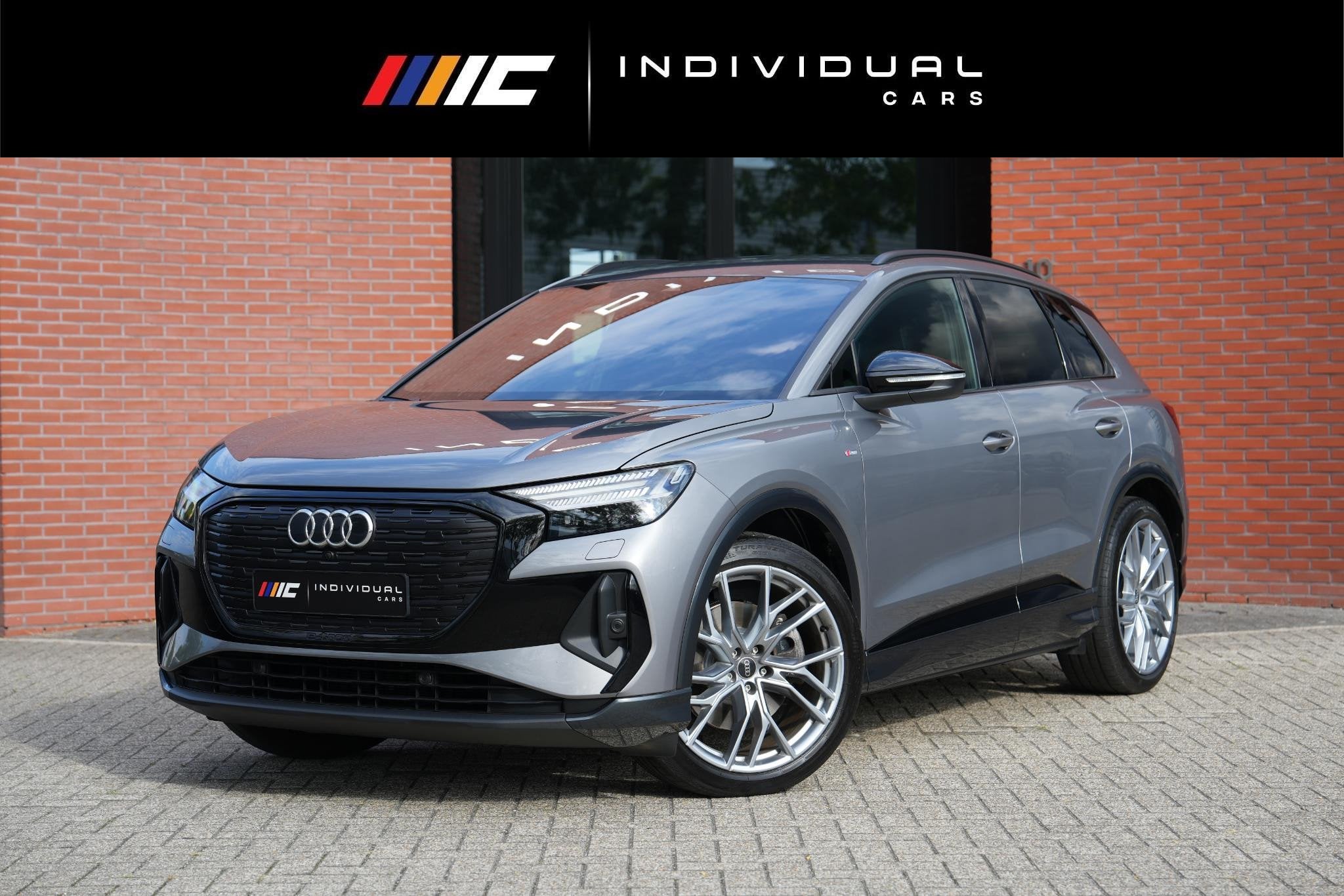 Audi Q4 e-tron 45 quattro S edition 77 kWh 265pk S-Line Sono, Auto's, Automaat, Gebruikt, 2135 kg, Leder