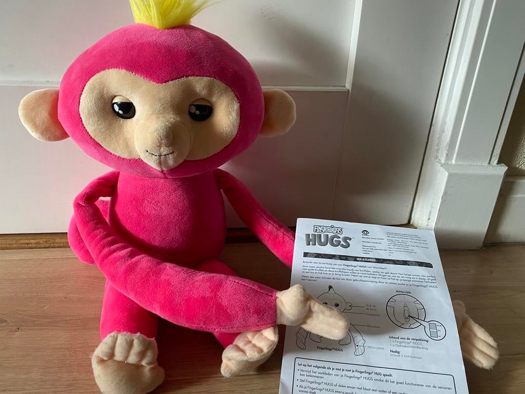 Fingerlings hugs grote interactieve roze aap, klittenband, Ophalen of Verzenden, Zo goed als nieuw, Overige typen