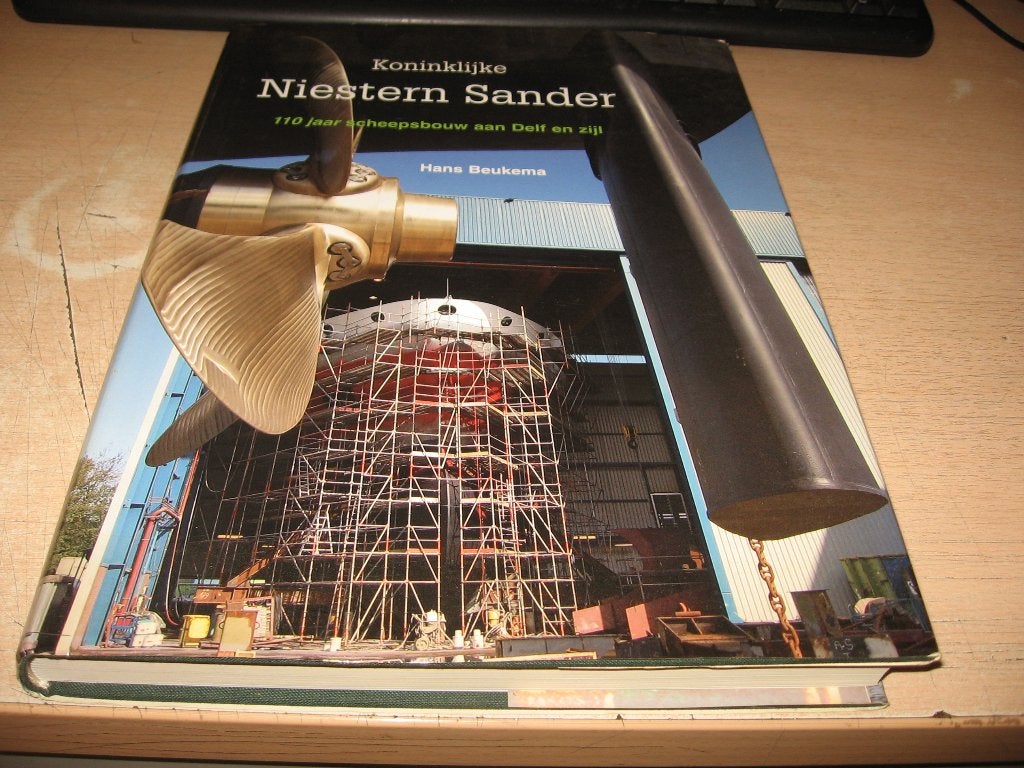 Hans Beukema       Koninklijke Niestern Sander (Delfzijl), Verzamelen, Scheepvaart, Ophalen of Verzenden, Zo goed als nieuw, Boek of Tijdschrift
