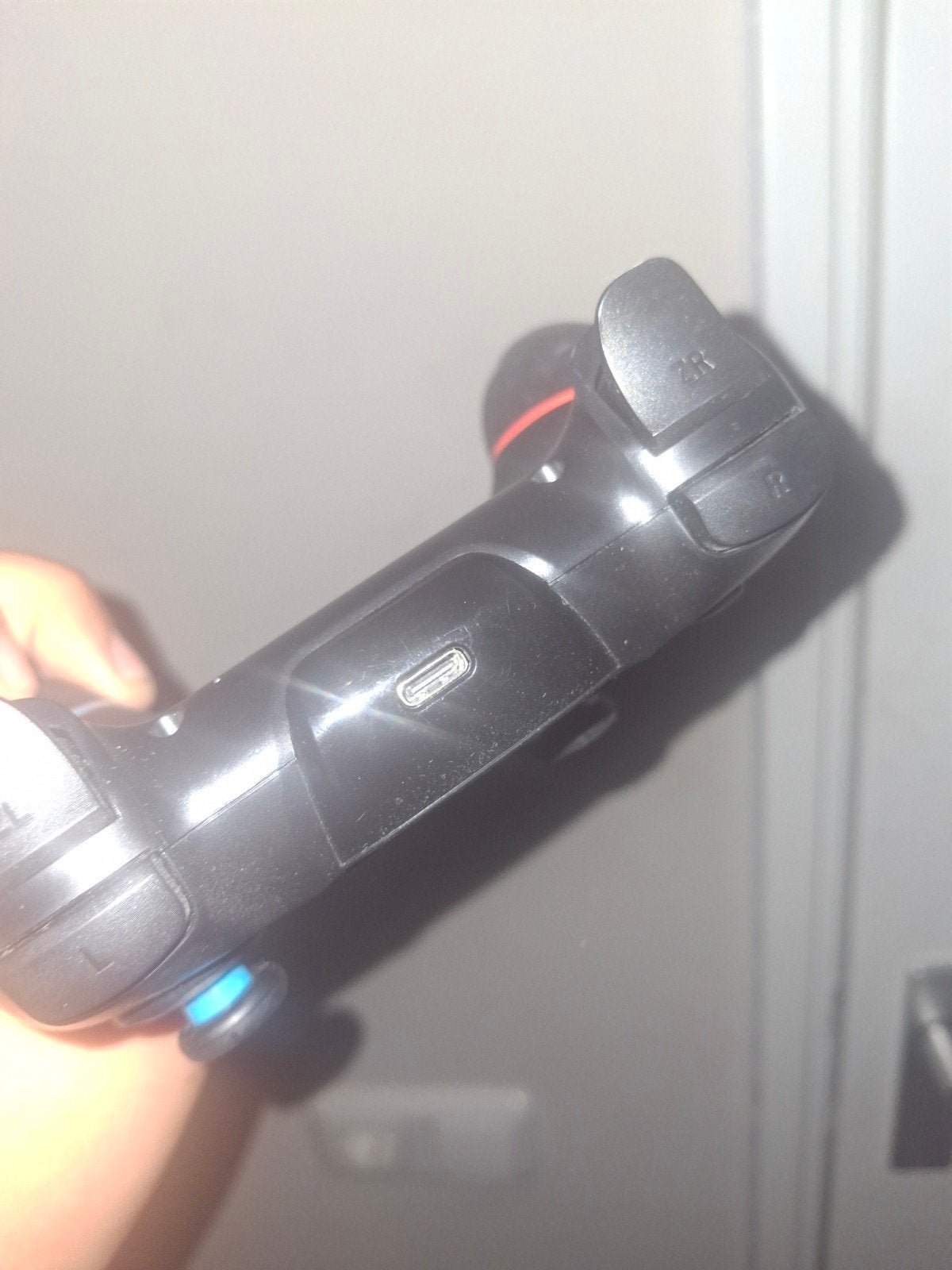 Gaming Controller - Zwart met Rode en Blauwe Accenten, Ophalen of Verzenden