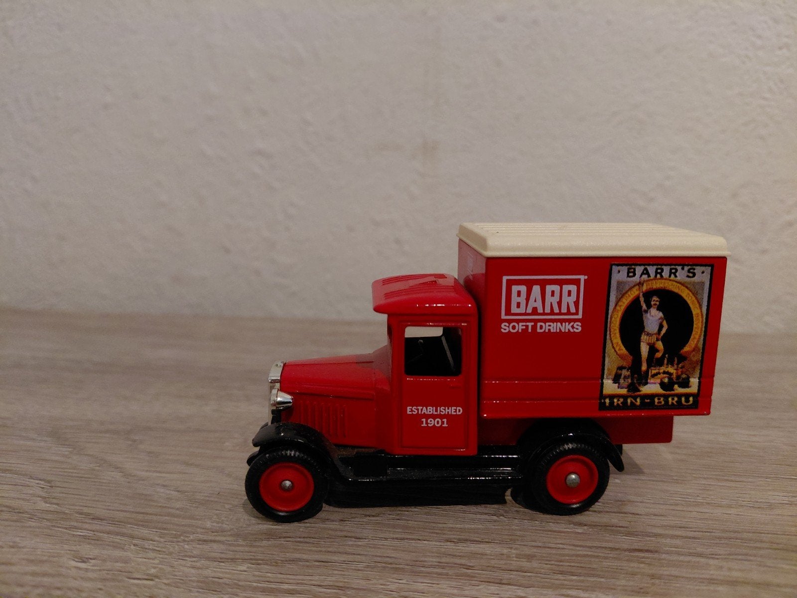 'Barr's soft drinks' Chevrolet Delivery Van, Verzenden, Gebruikt, Groter dan 1:32