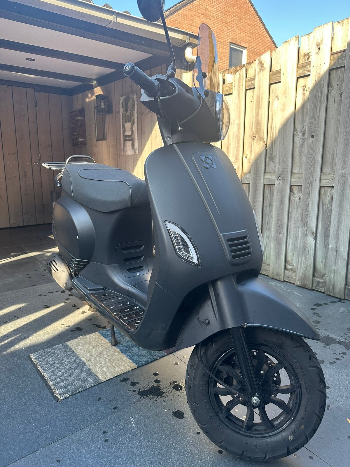 AGM snorfiets, Fietsen en Brommers, Snorfietsen en Snorscooters, Gebruikt, Benzine, Ophalen, Overige merken