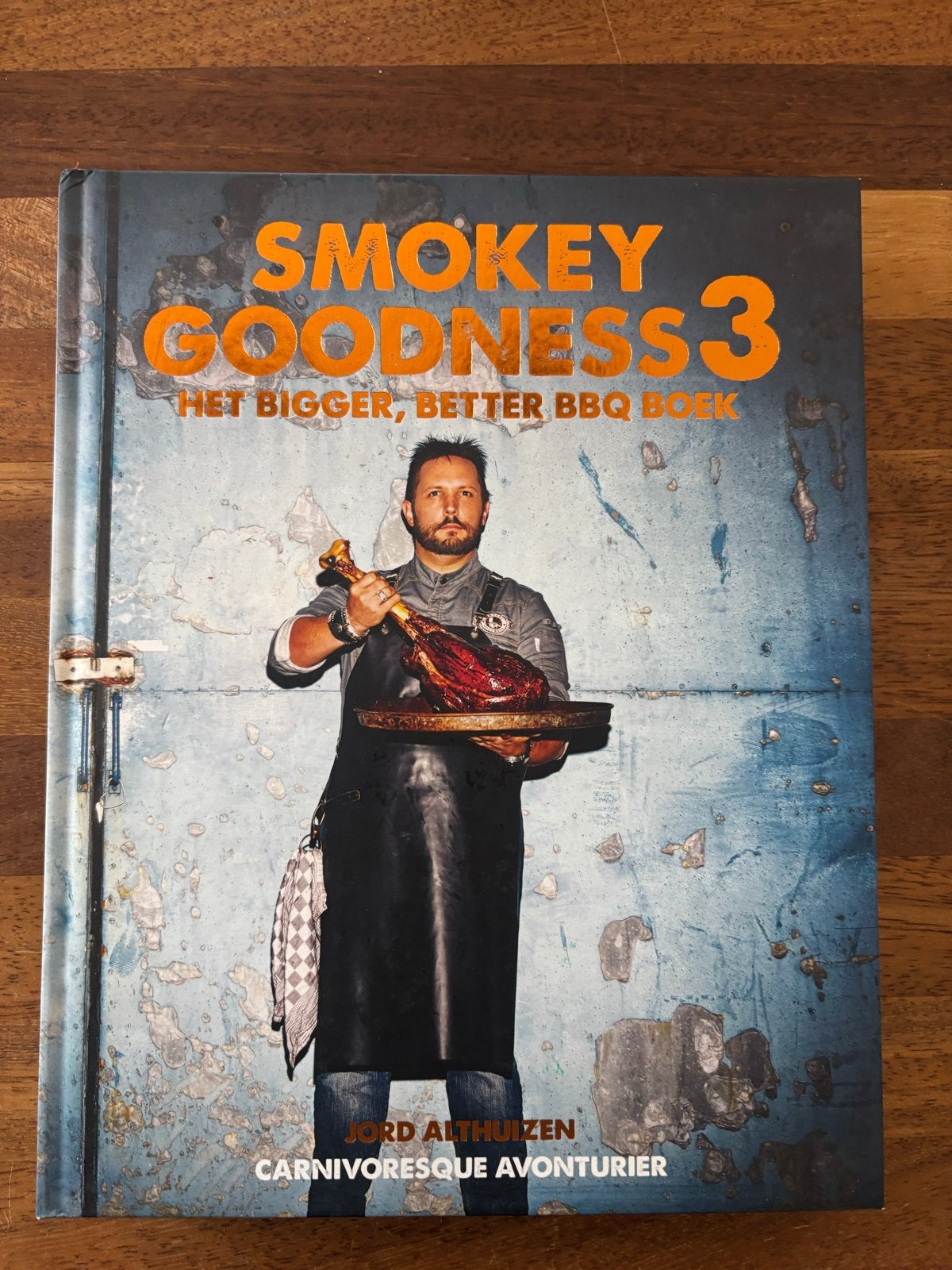 Smokey Goodness 3: Het Bigger, Better BBQ Boek - Jord Althui, Boeken, Kookboeken, Ophalen of Verzenden, Zo goed als nieuw, Overige gebieden
