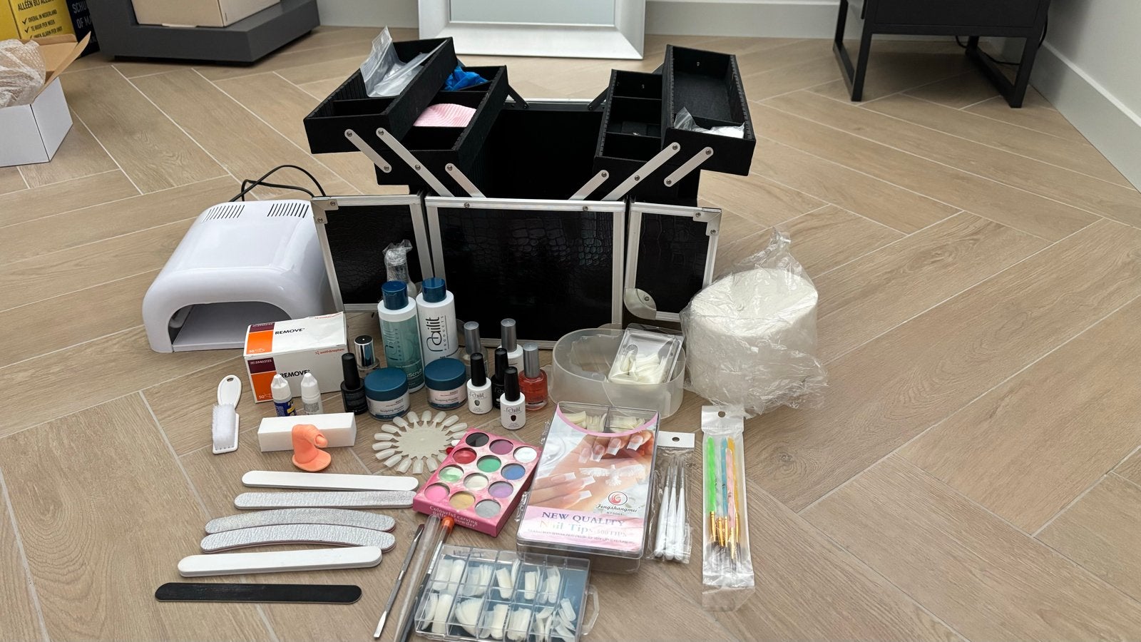 Complete nagelstudio set met UV-lamp en koffer, Ophalen of Verzenden, Zo goed als nieuw